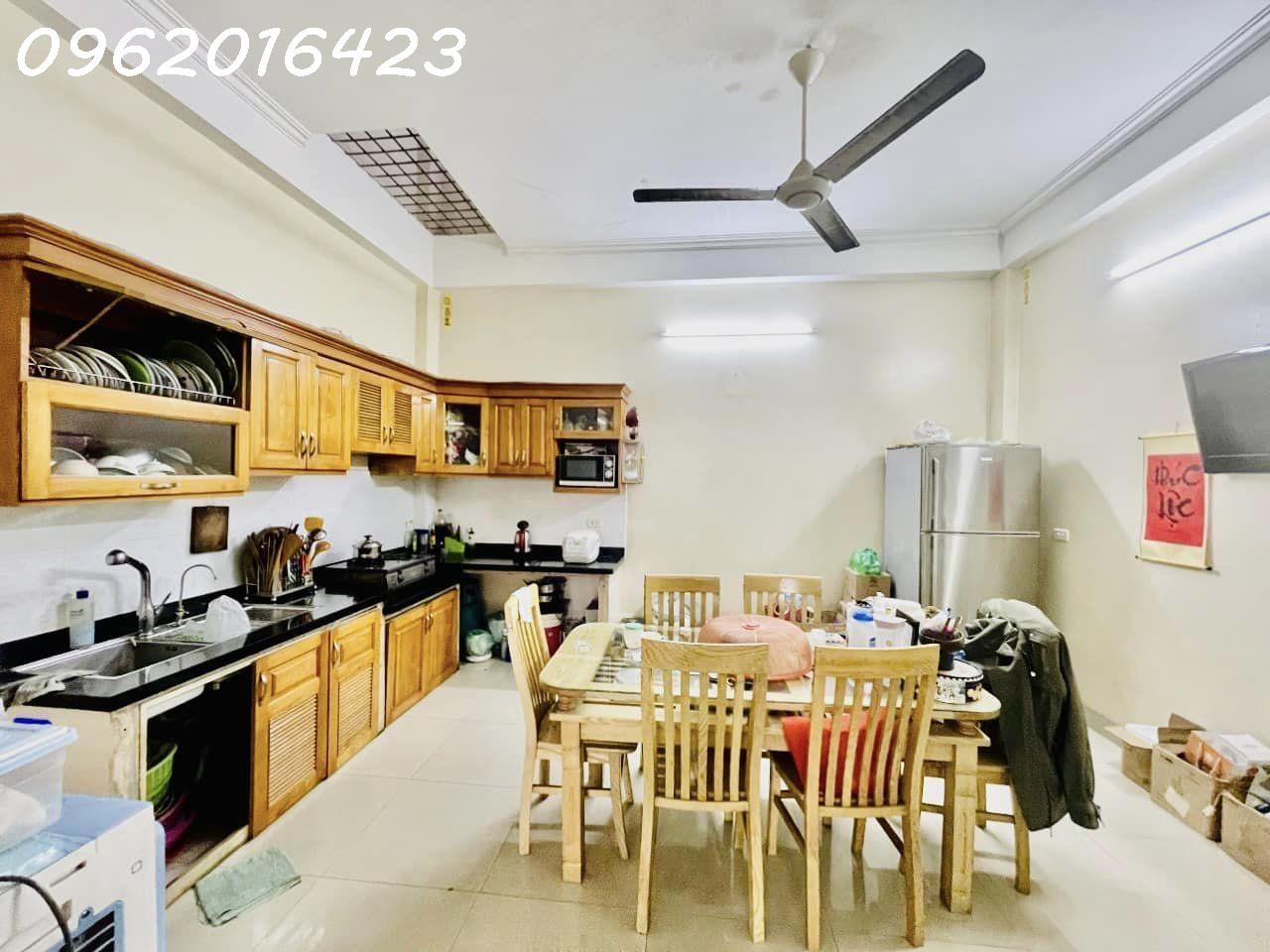 Bán Nhà Võng Thị Tây Hồ 11tỷ 50m Mặt Tiền 6.3m Mới Đẹp Gara Oto Ngõ Thông Rộng Kinh Doanh