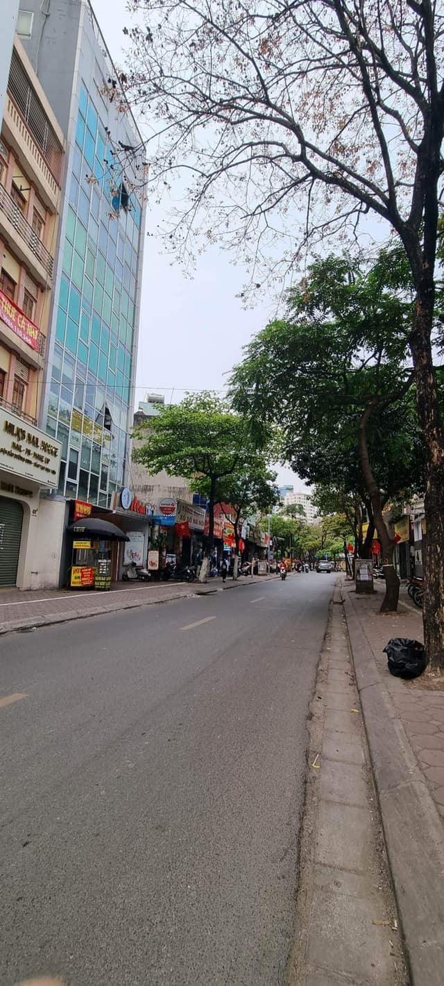 Bán Nhà nhà đẹp ở ngay phố Trung Kính 48m x 5t, ô tô , KD, ở sướng 6,8 tỷ.