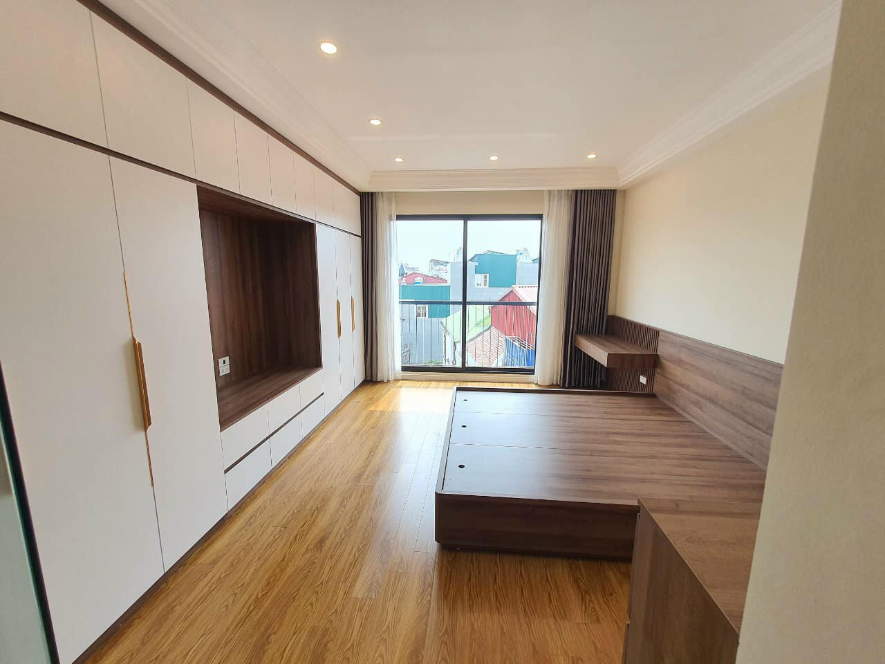 Bán căn nhà 46m2 phố Âu Cơ, Tây Hồ ngõ Ô tô thông Kinh doanh Phong phú 5.8 Tỷ