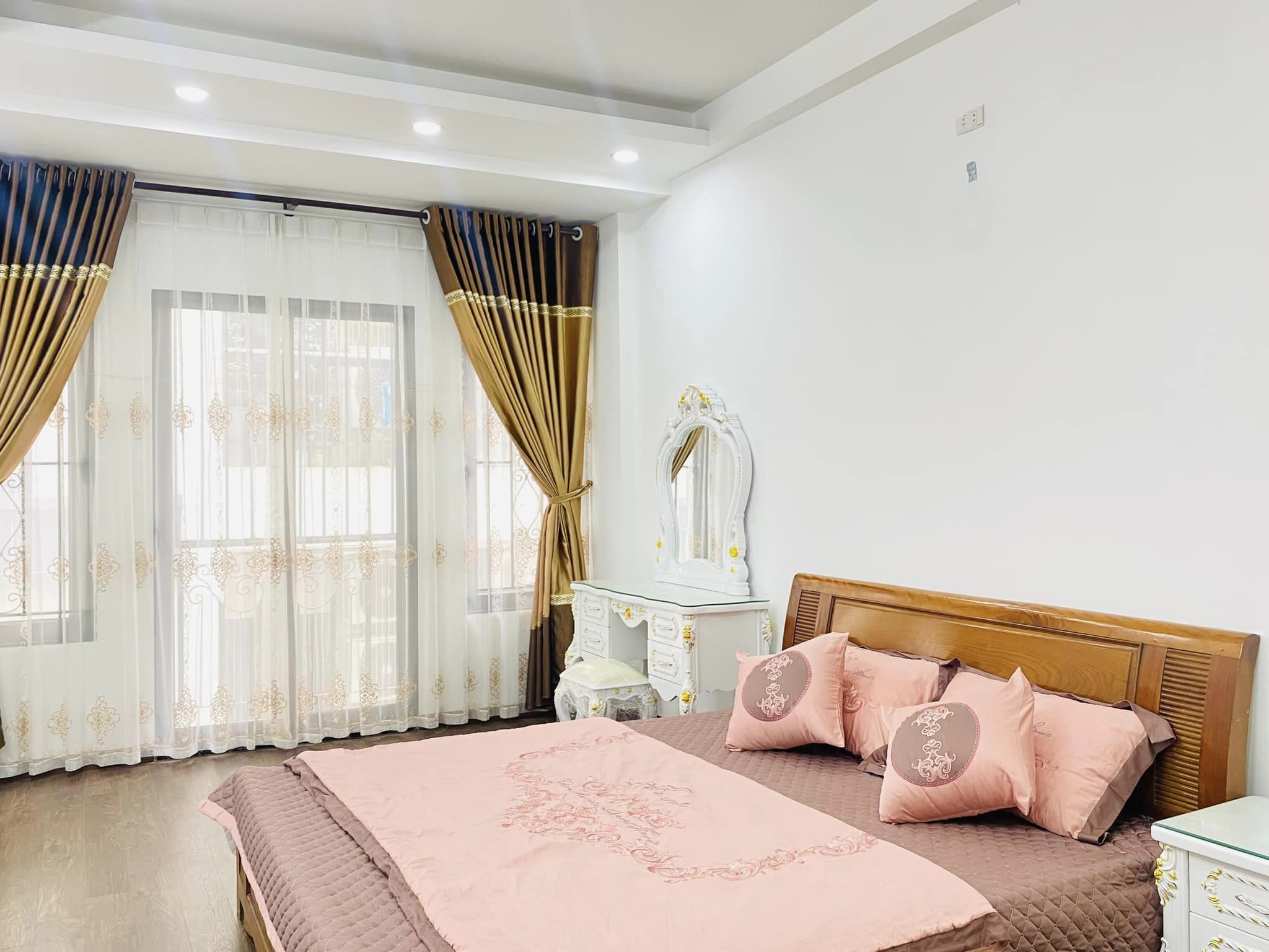 BÁN NHÀ CHÙA BỘC DT46 M2 X4T,CỰC ĐẸP,Ở LUÔN,GIÁ 5,9 TỶ