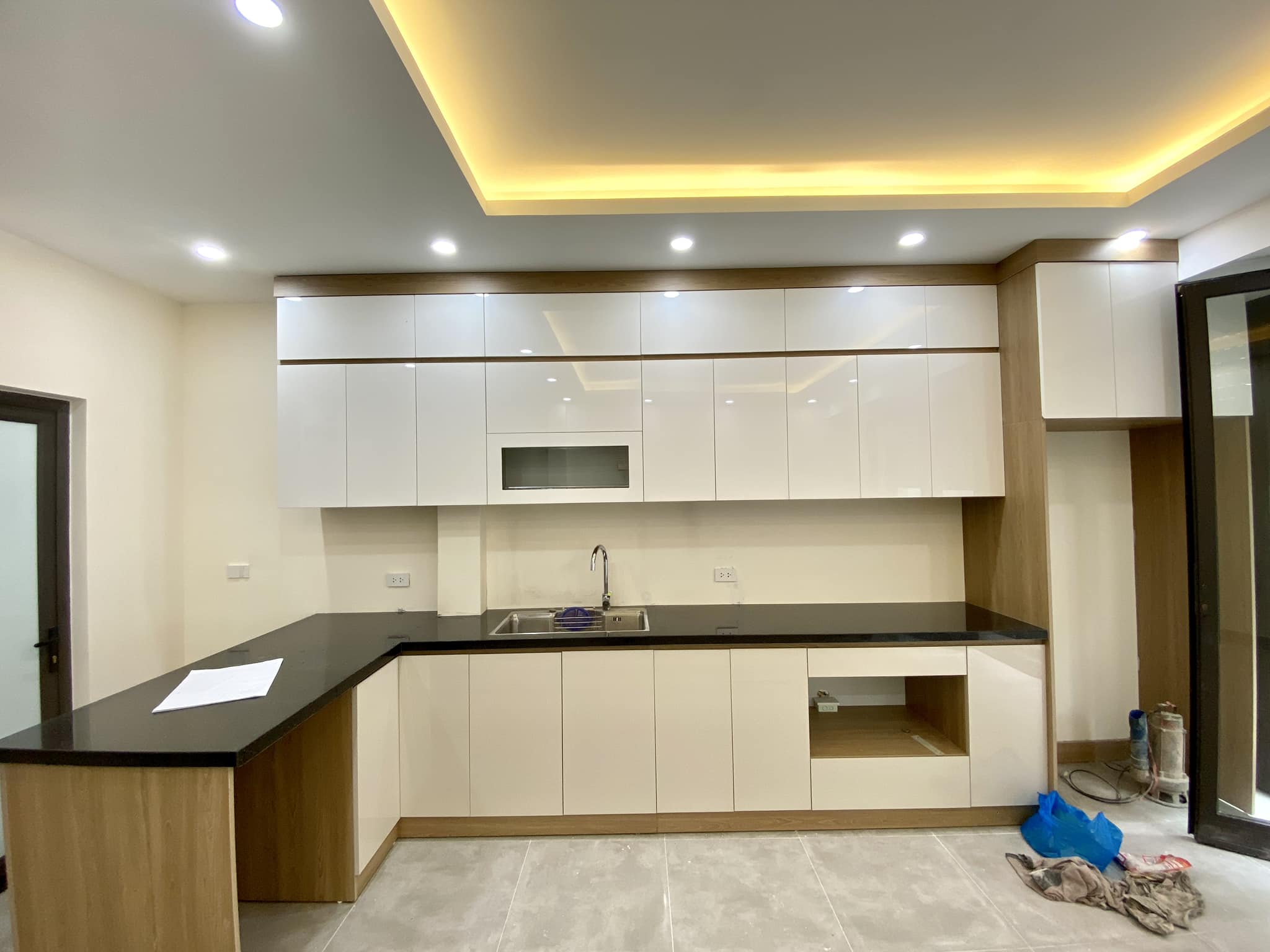 Bán căn nhà 54m2 phố Âu Cơ, Tây Hồ Ô tô đỗ cửa Thang máy 10m Ngõ Ô tô tránh 9.4 Tỷ