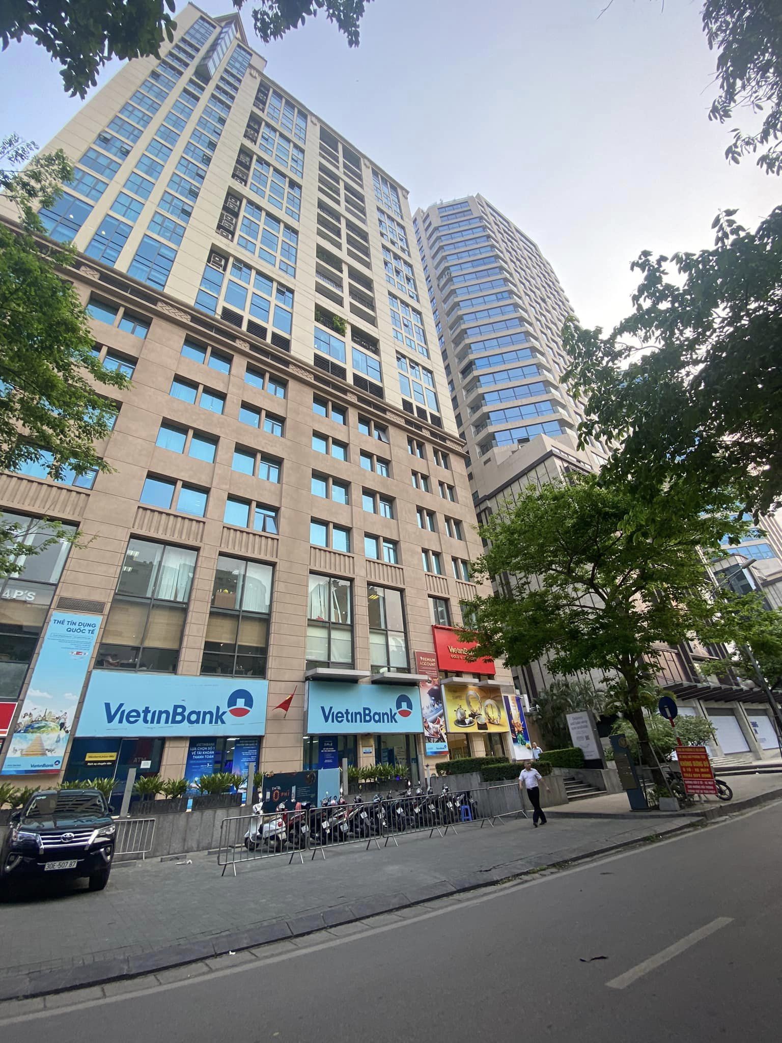 BÁN TOÀ APARMENT MẶT PHỐ MAI HẮC ĐẾ - 130M – MT 8M DÒNG TIỀN CHO THUÊ 250TR/THÁNG