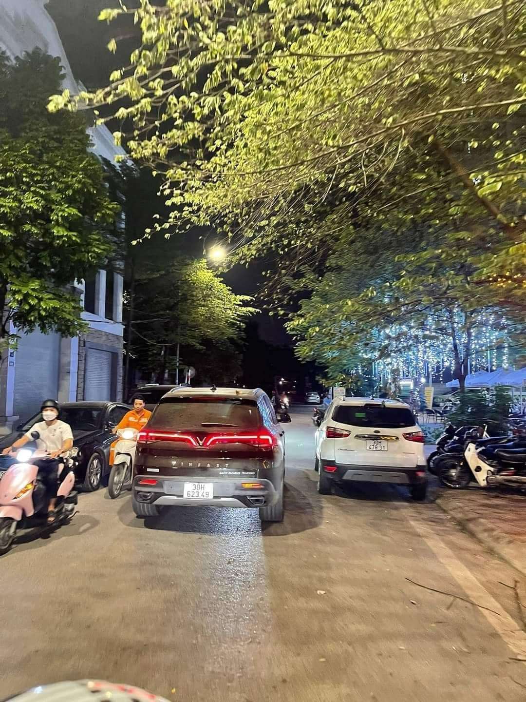 Bán nhà phố Xuân Đỉnh-Ô TÔ vào nhà-MẶT TIỀN KHỦNG-ngõ thông-122m2-CHỈ 12TỶ