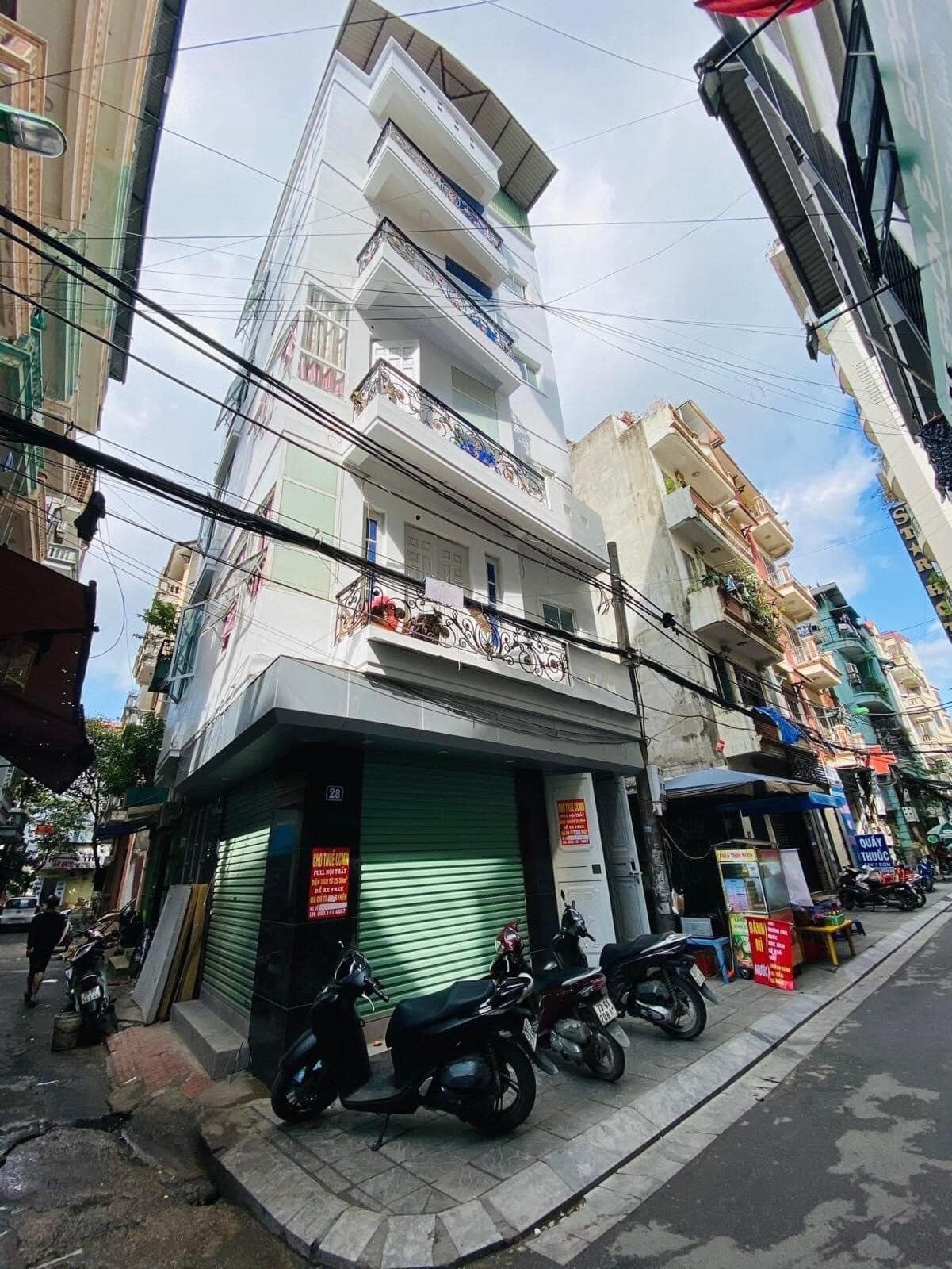 Nhà đẹp Mai Dịch, Quận Cầu Giấy, lô góc,KD, 60m, 2 măt tiền, ô tô, 13,3 tỷ.