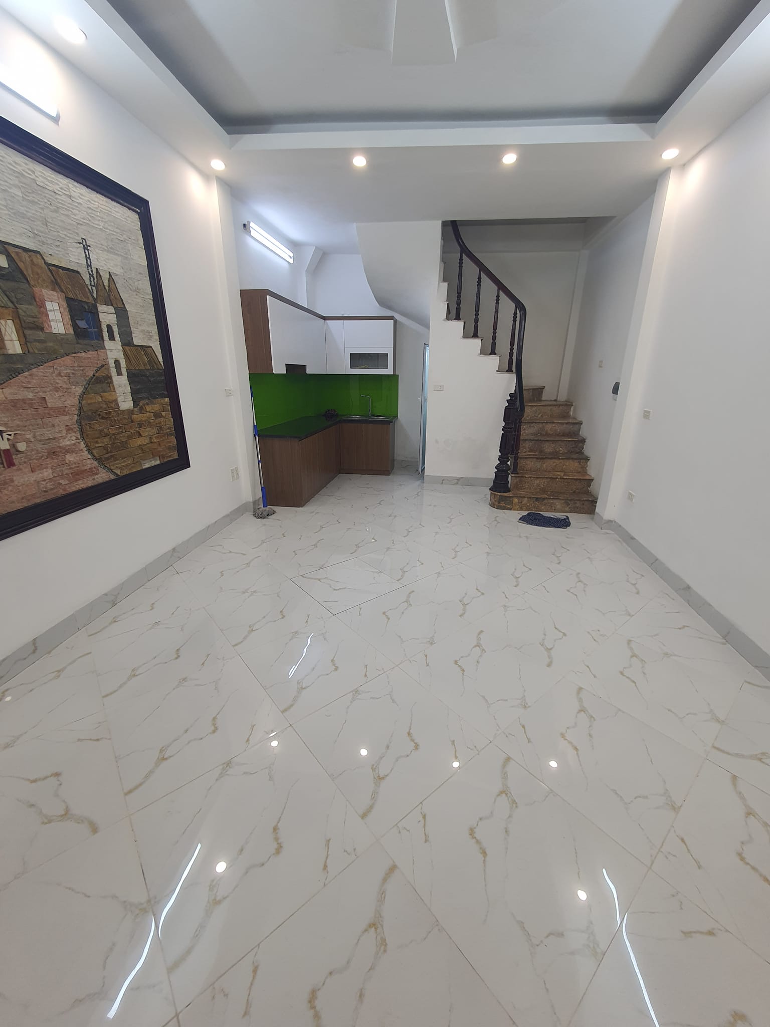 Bán nhà Minh Khai Hai Bà Trưng gần phố Giá 3.6 tỷ +DT: 32m2 x 5 tầng