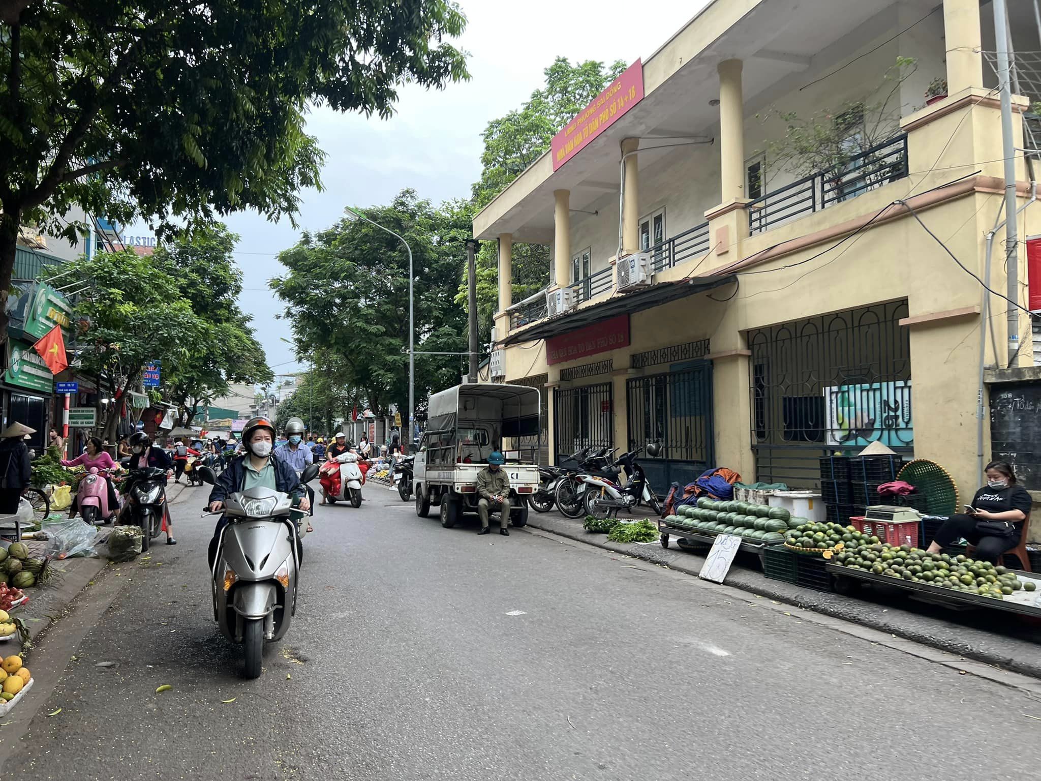 SÀI ĐỒNG,KHU VỰC KINH DOANH SẦM UẤT,70M2 ĐẤT,CÓ NHÀ CẤP 4,OTO TRÁNH,3 BƯỚC RA CHỢ,NHỈNH 7 TỶ