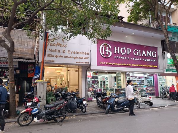 VIÊN NGỌC SÁNG GIỮA LÒNG HOÀN KIẾM - GẦN BỜ HỒ - PHỐ 2 CHIỀU - Ô TÔ DỪNG ĐỖ.