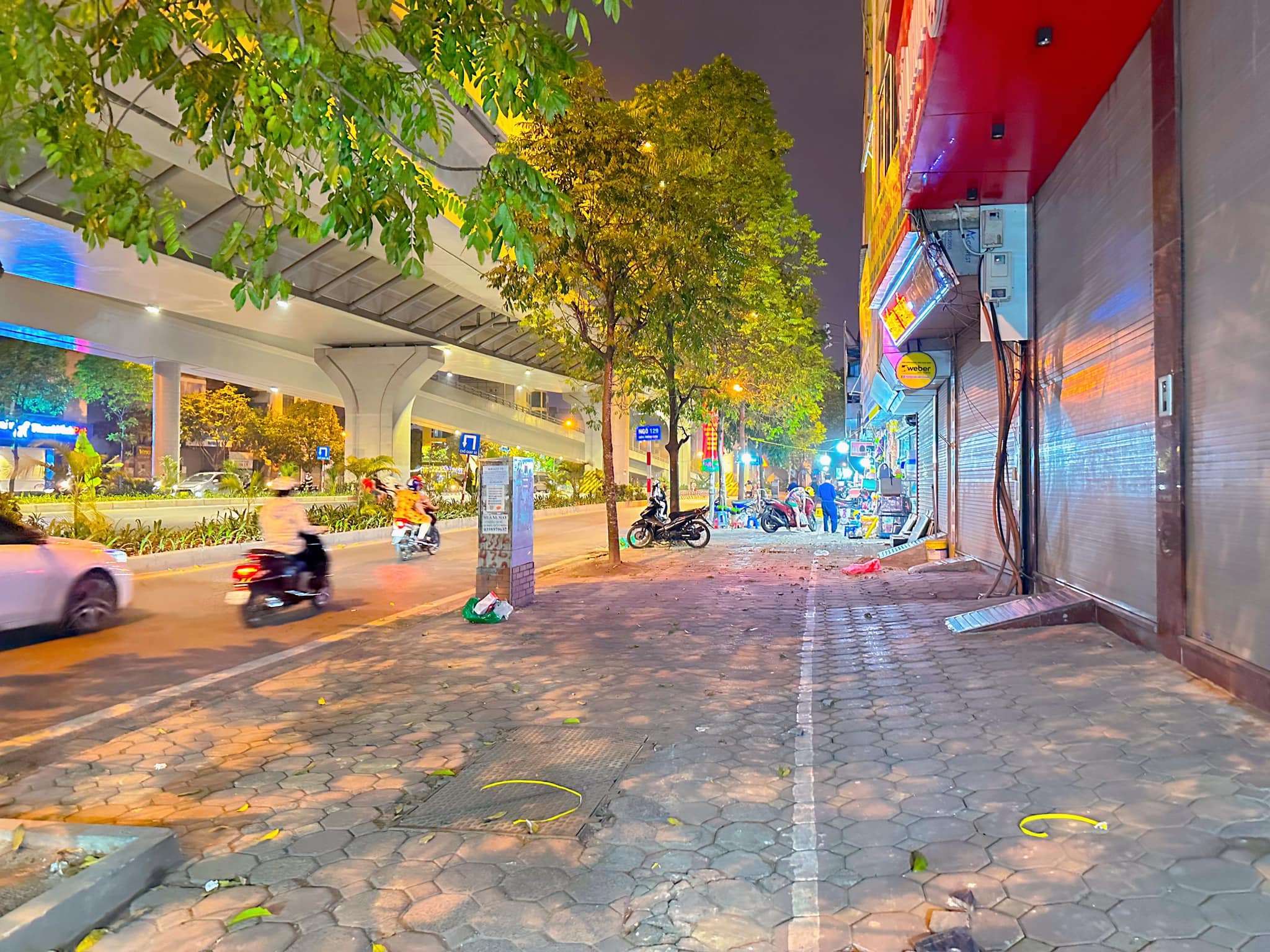 Bán nhà MP Trường Chinh, 80m2x5T, 2 thoáng, vỉa hè, kinh doanh giá 19.8 tỷ