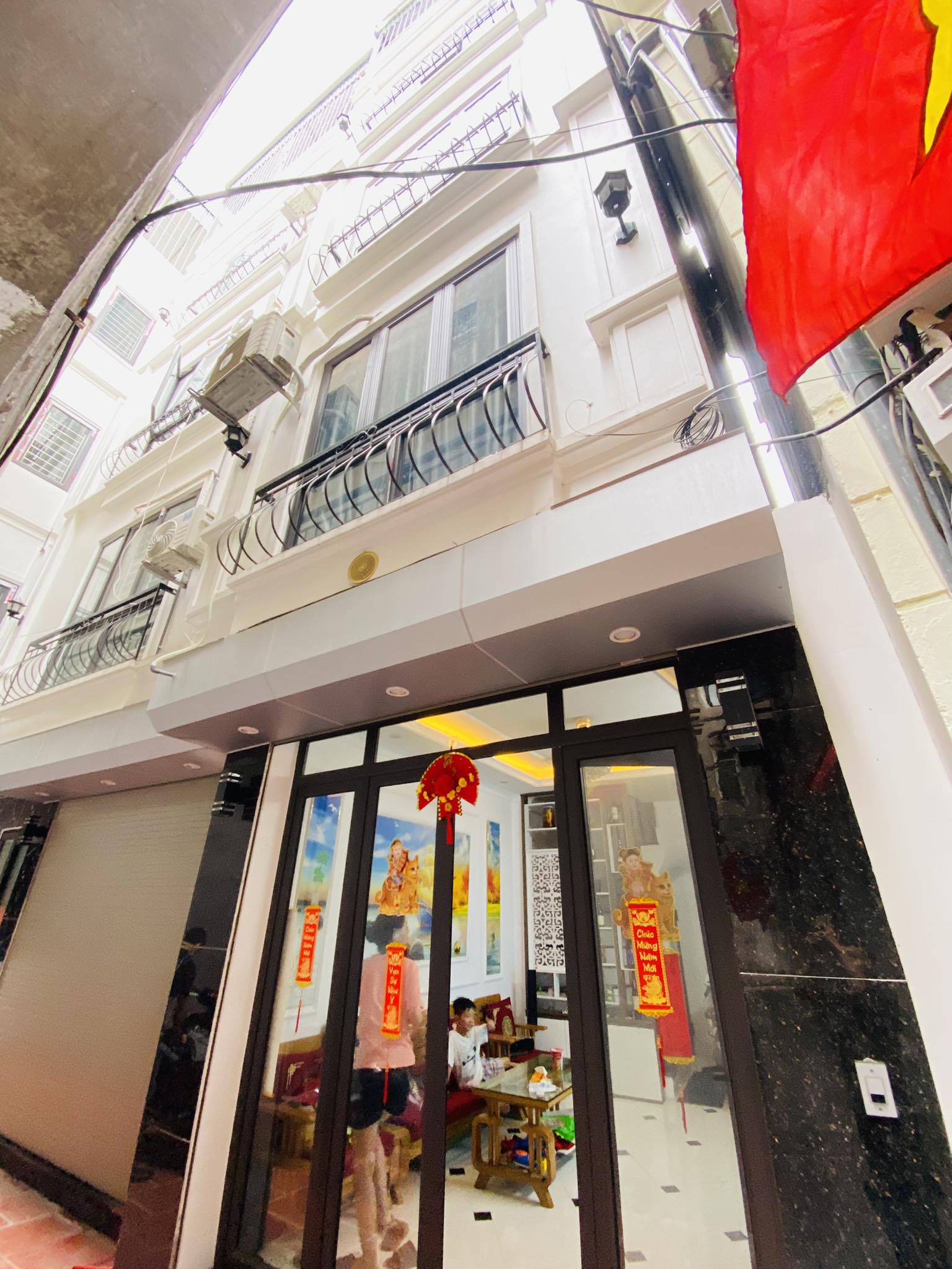 NHÀ 5 TẦNG ĐẸP - NGÕ THÔNG GẦN Ô TÔ - CÔNG NĂNG ĐẦY ĐỦ - AN SINH TUYỆT VỜI