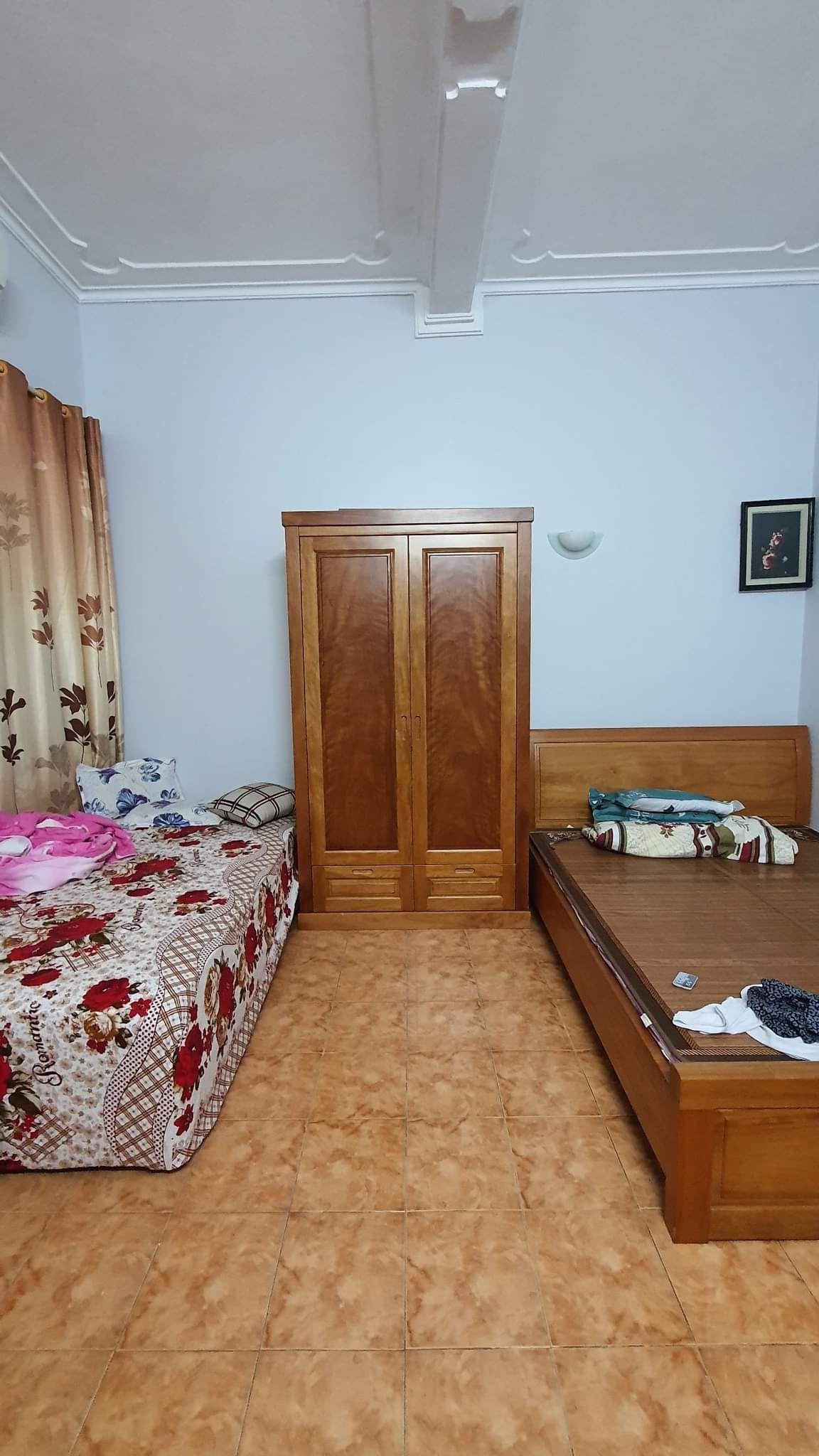 GẤP Bán nhà đẹp Phố Trần Thái Tông 57m2, mt 4.8m, gần ô tô, Kd, ở sướng 6.5 tỷ.