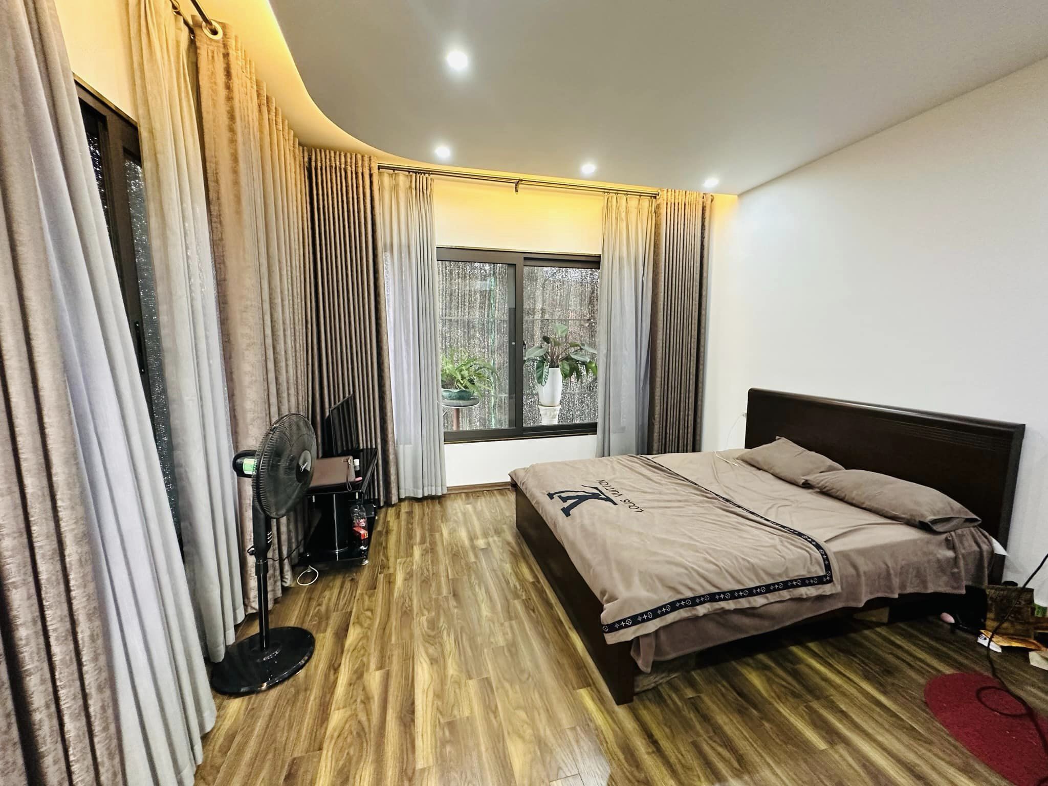 BÁN NHÀ NGUYỄN CHÍ THANH – ĐỐNG ĐA – OTO VÀO NHÀ KINH DOANH SPA