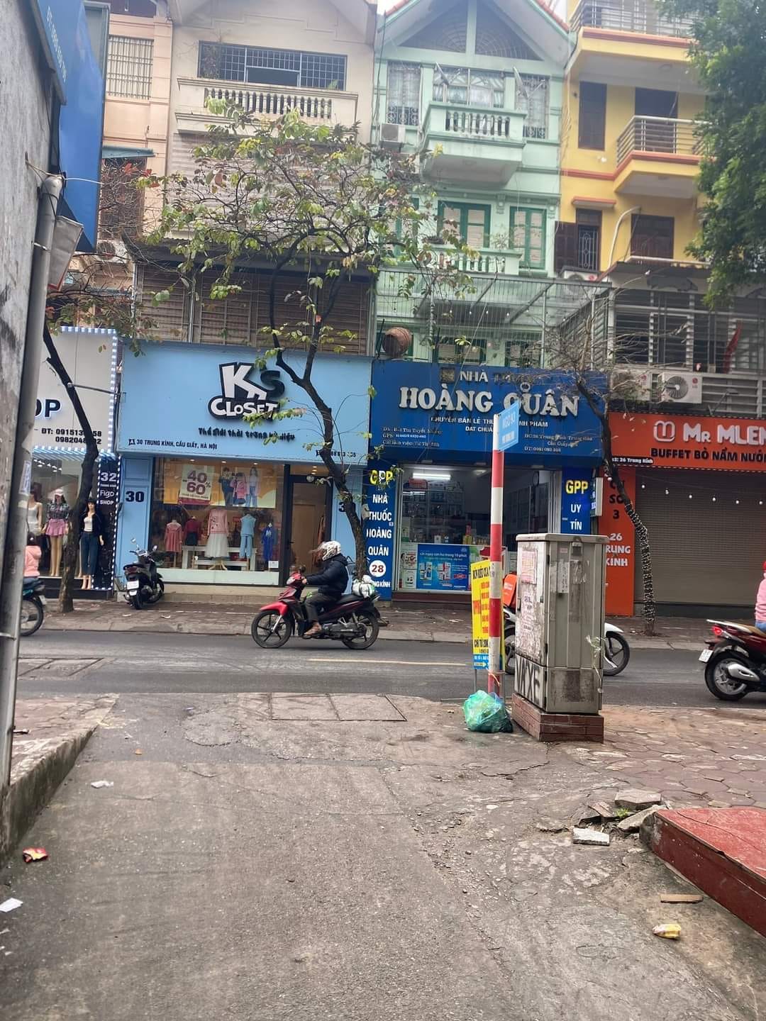 Bán Nhà nhà đẹp ở ngay phố Trung Kính 43m x5t, gần ô tô, KD, ở sướng hơn 6 tỷ.