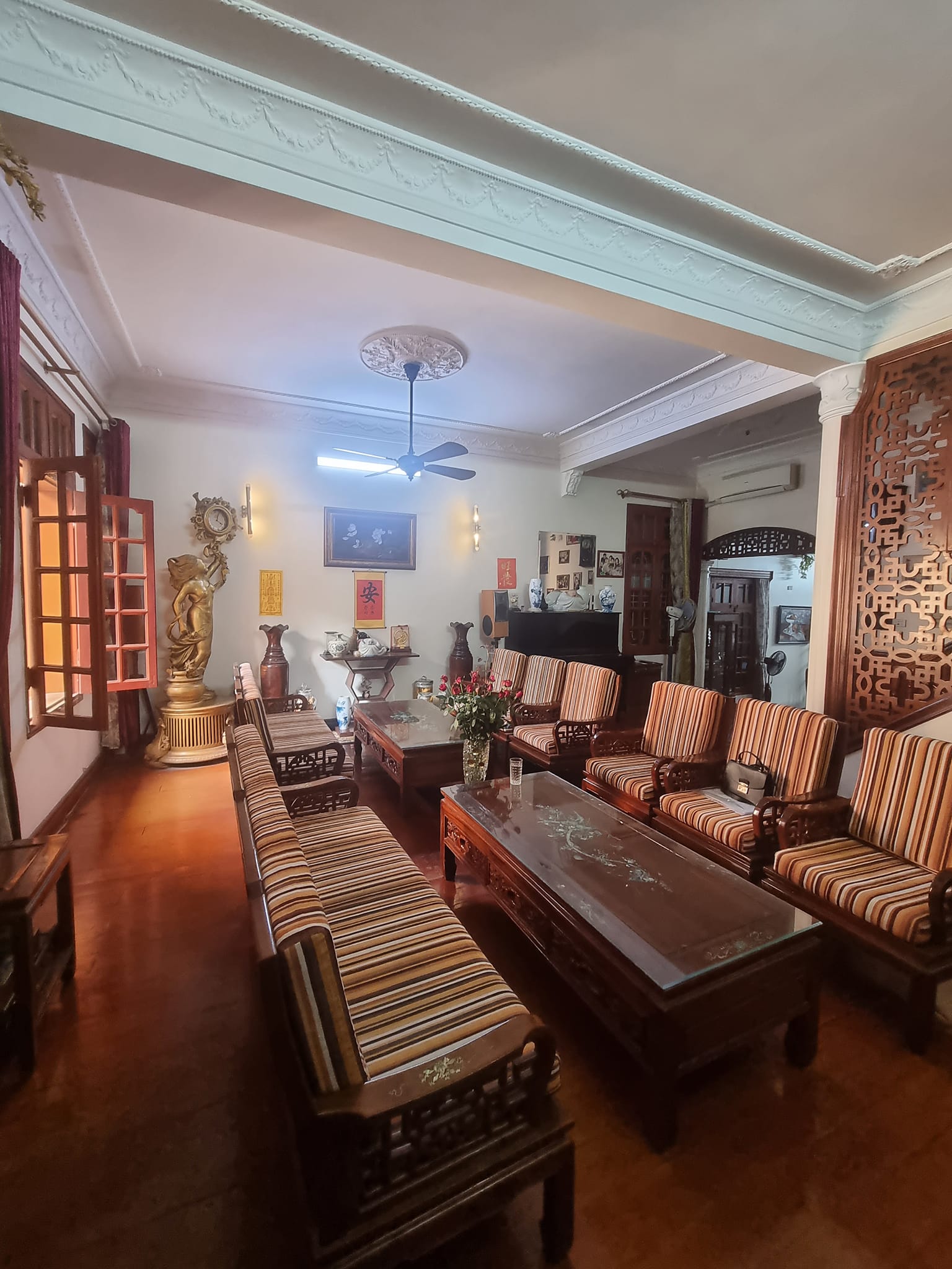 BIỆT THỰ TRÊN PHỐ THÁI THỊNH, Q. ĐỐNG ĐA, 190 MÉT, MẶT TIỀN: 7M, Ô TÔ TRÁNH, ĐỖ, GIÁ: 35 TỶ.