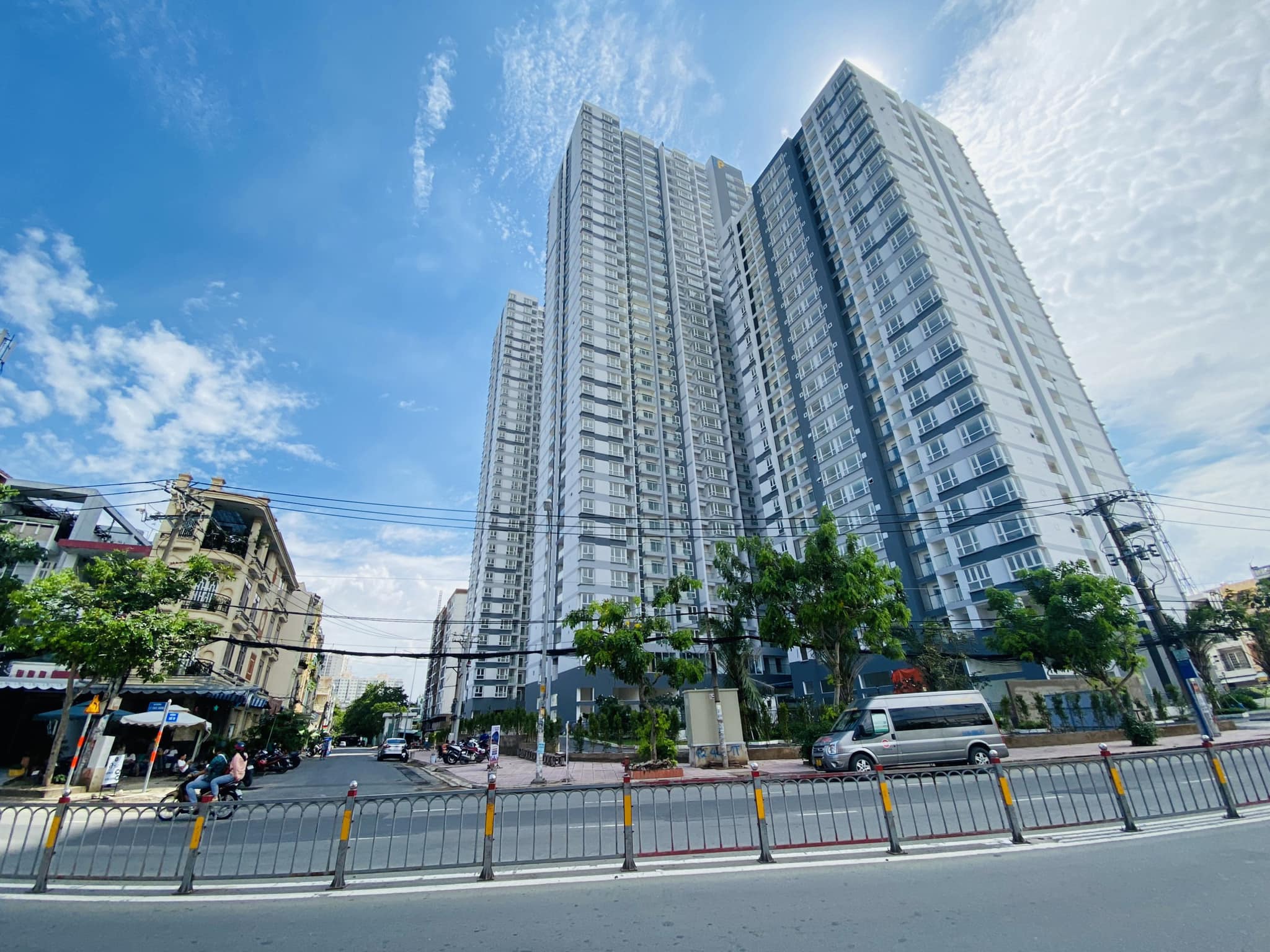 Bán căn hộ mặt tiền Lý Chiêu Hoàng giá 1tỷ9x - 50m2