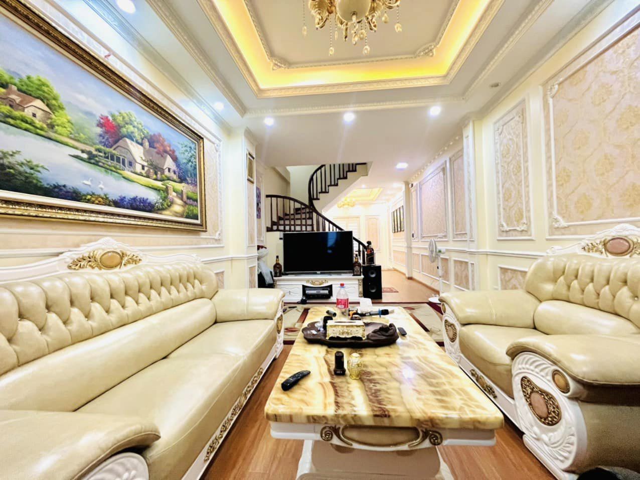 KINH DOANH SẦM UẤT - Ô TÔ VÀO NHÀ - NGÕ THÔNG - TẶNG TOÀN BỘ NỘI THẤT XỊN SÒ.