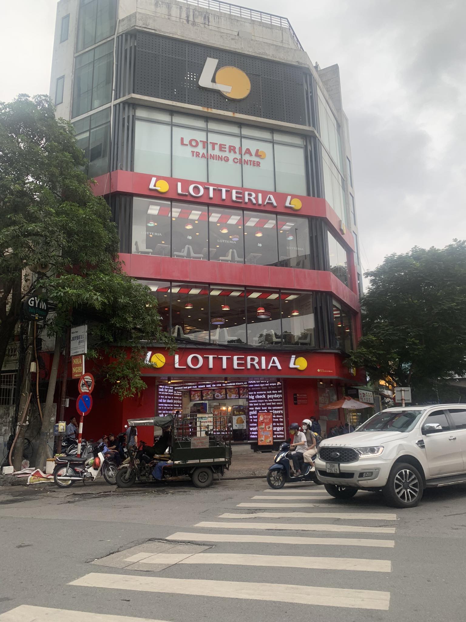 bán nhà Hoàng Cầu-Đống Đa 92m x 6tầng, thang máy, kinh doanh, ôtô tránh