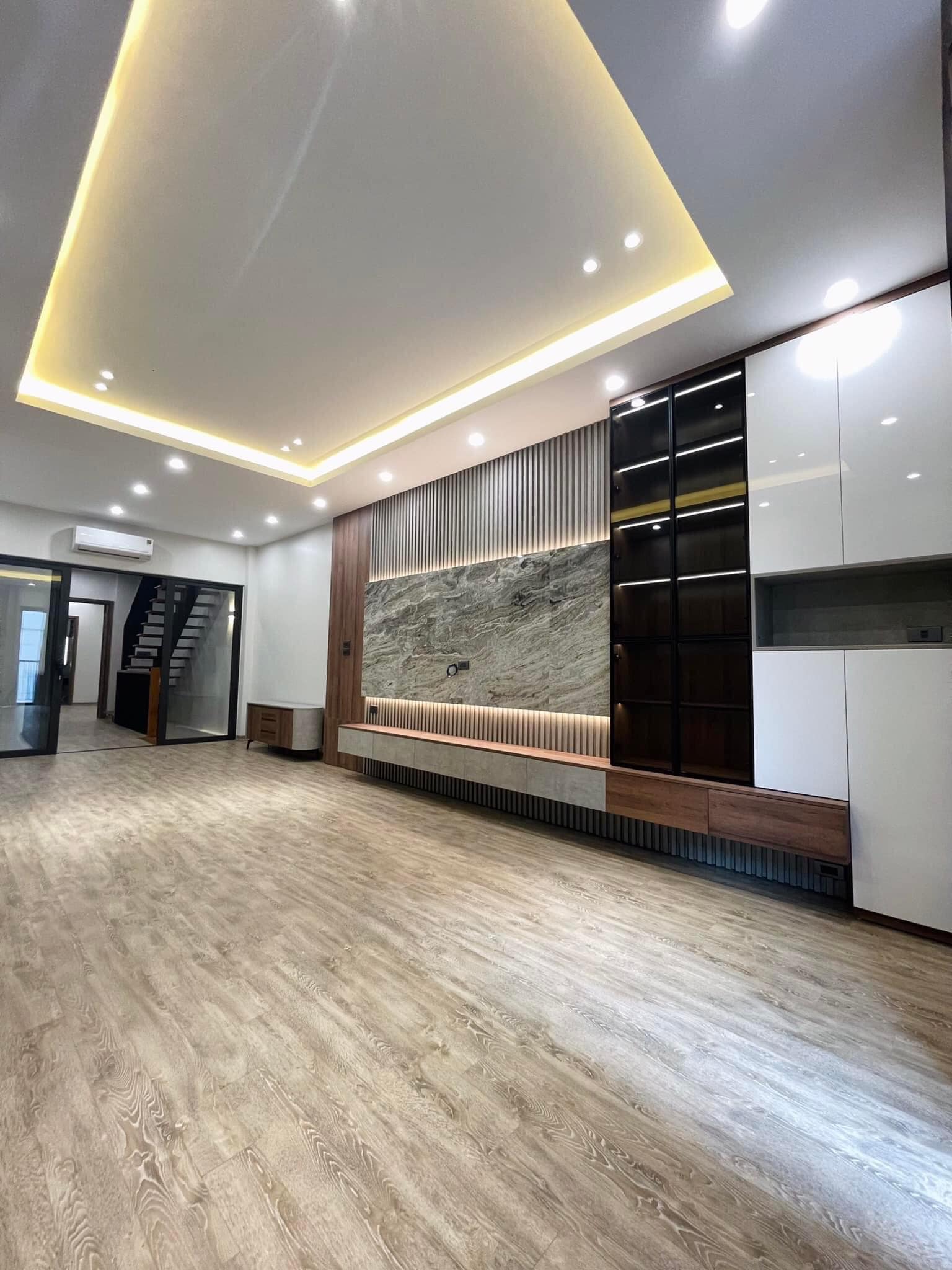 Bán nhà 75m2 phố Tứ Liên, Tây Hồ 5 ngủ 10m Ô tô tránh Giá đầu tư 6.3 Tỷ