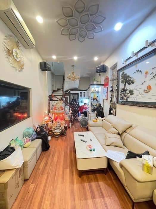 Bán Nhà Vân Hồ, HBT, 31m2, 7 Tầng, MT 3.6m, Nhỉnh 5 Tỷ