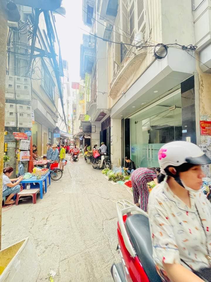 bán nhà 4 tầng 33m ngõ thông kinh doanh phố HÀO NAM -ĐỐNG ĐA giá chỉ hơn 5 tỷ