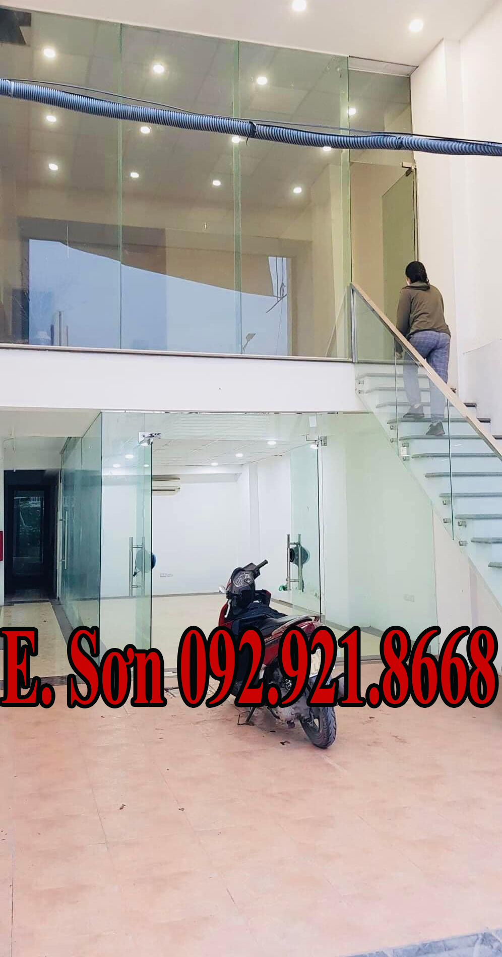 Bán nhà mặt phố Nghi Tàm view Hồ Tây kinh doanh sầm uẩt 142m2 x6 tầng 27 tỷ