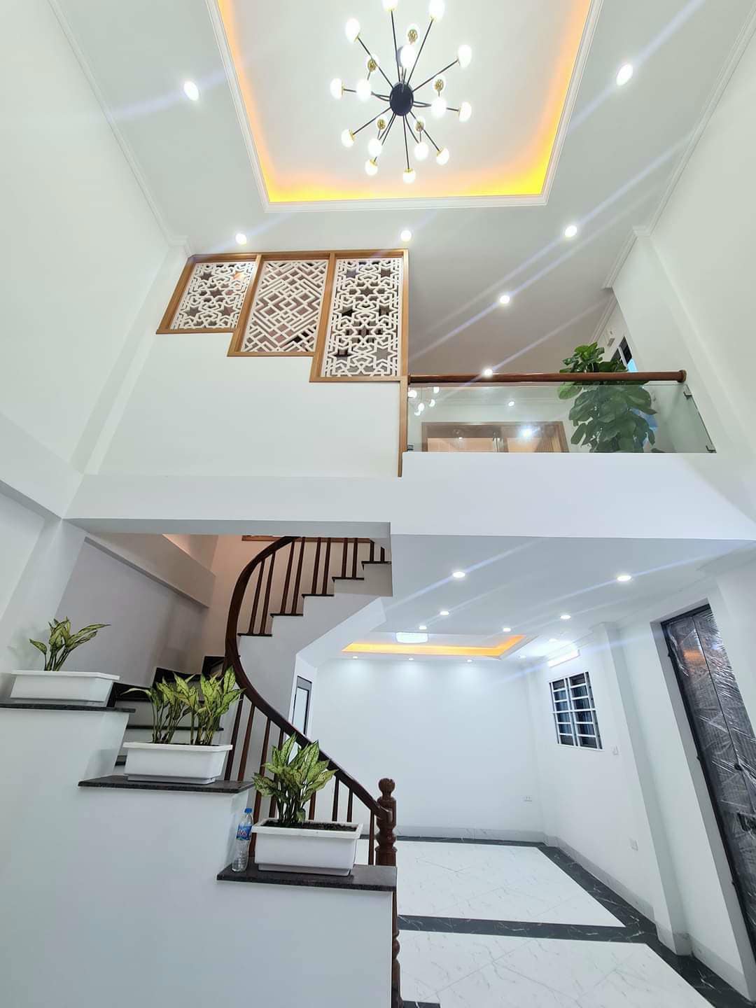 LÔ GÓC 2 MẶT THOÁNG - ÔTÔ ĐỖ CỬA - GẦN CHỢ - KHU CN NGỌC HỒI - 38M - 4 TẦNG - CHỈ 3.1 TỶ