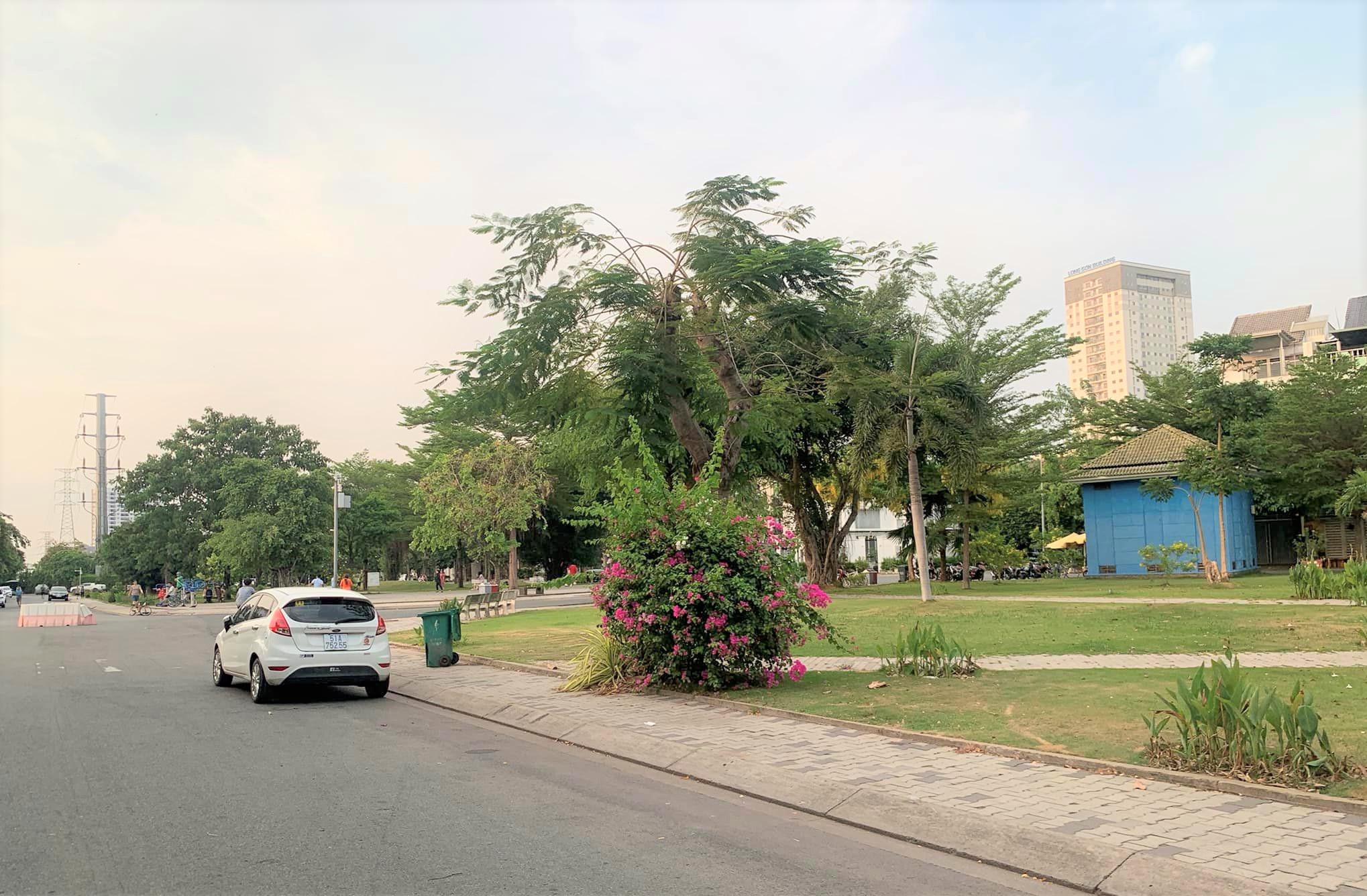 BIỆT THỰ QUẬN 7 KHU DÂN CƯ PHÚ MỸ THÔNG NGUYỄN LƯƠNG BẰNG - CÓ HỒ BƠI