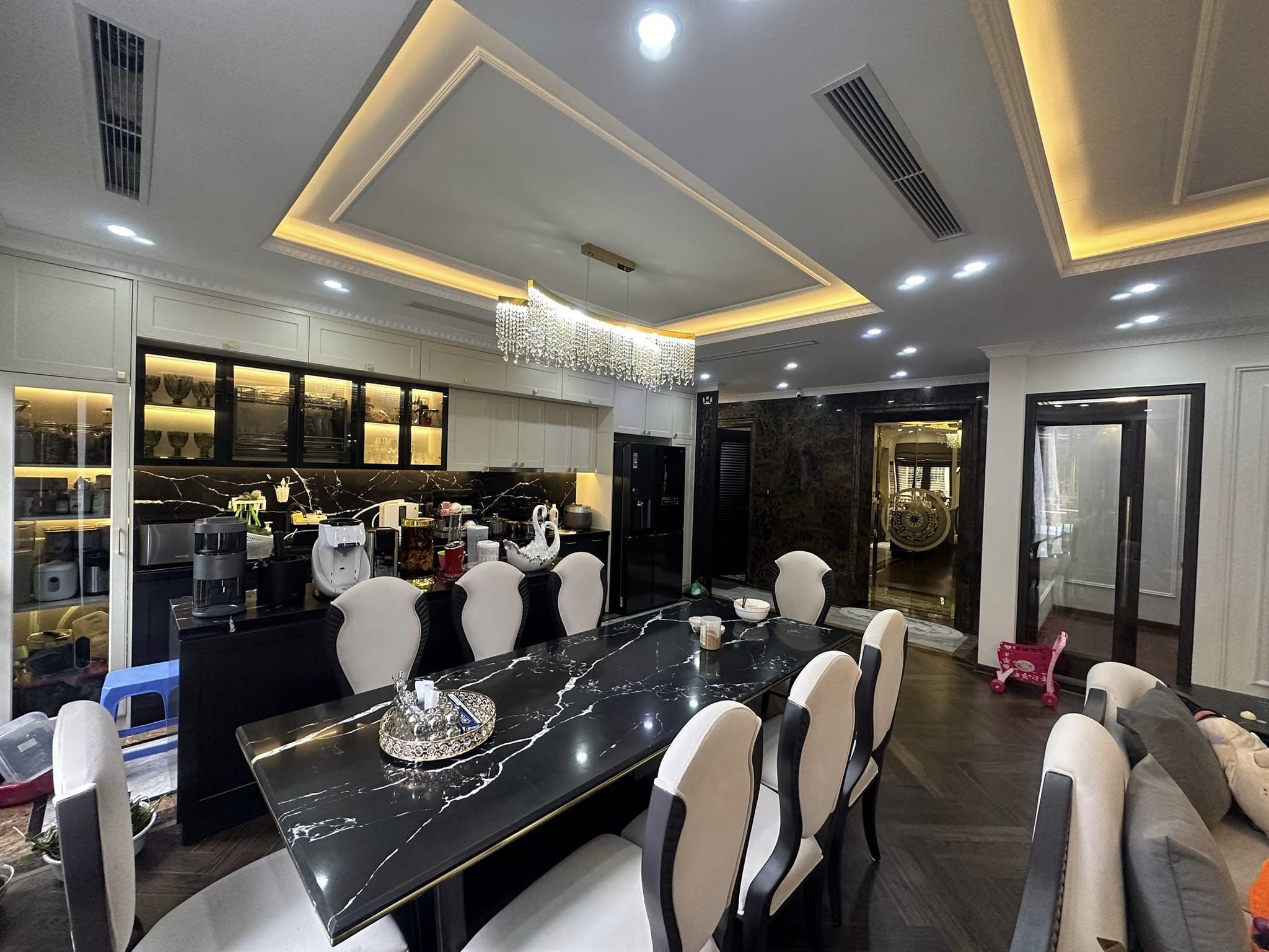 SIÊU PHẨM SÀI ĐỒNG,BIỆT THỰ TÂN CỔ ĐIỂN,GẦN 80M2,6,5 TẦNG,OTO TRÁNH,13,5 TỶ