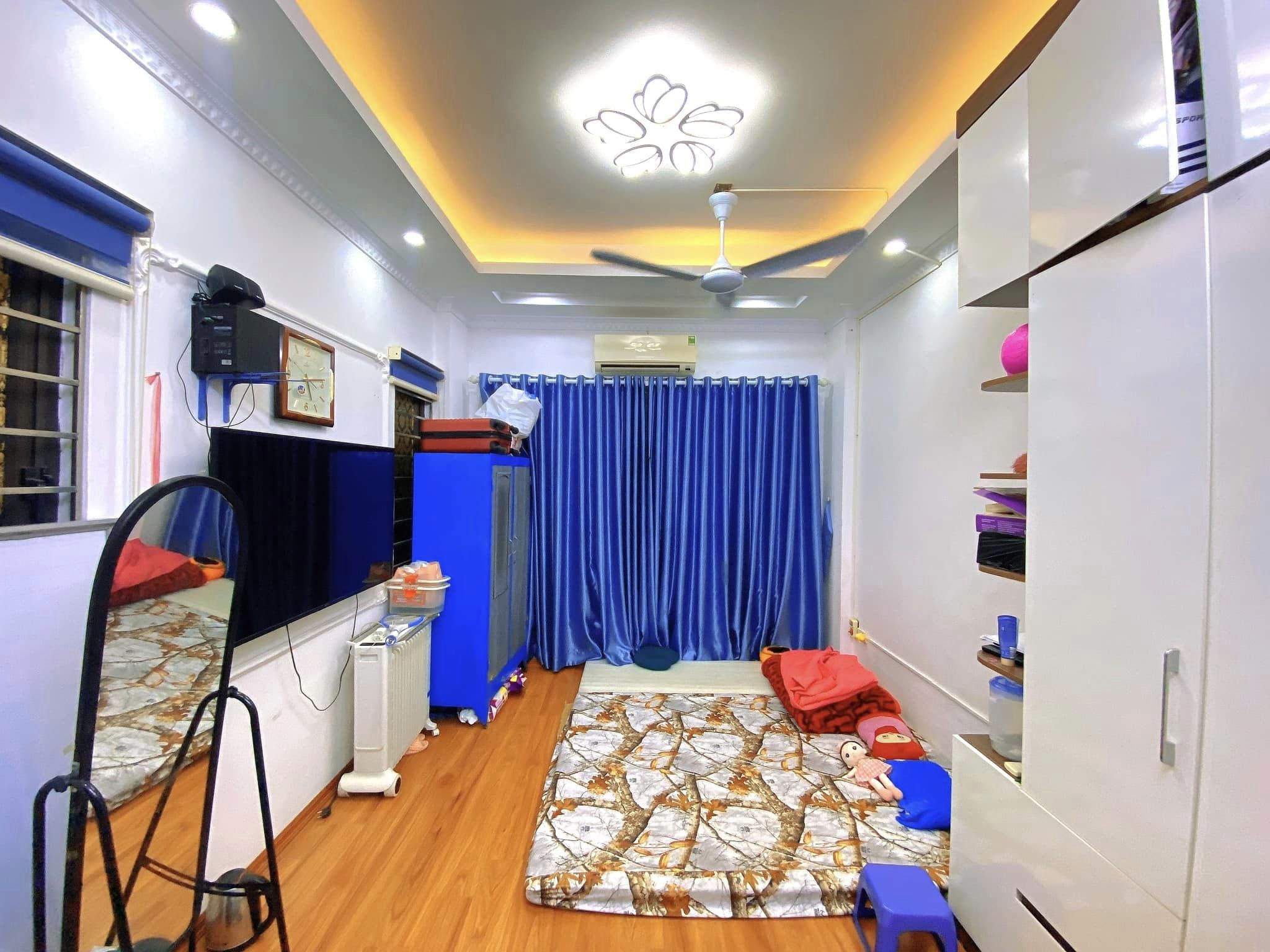 BÁN NHÀ TRẦN THÁI TÔNG CẦU GIẤY 31M x 5T x 3,5M MẶT TIỀN x 4,25 TỶ LÔ GÓC CỰC THOÁNG NHÀ MỚI TRUNG TÂM CẦU GIẤY