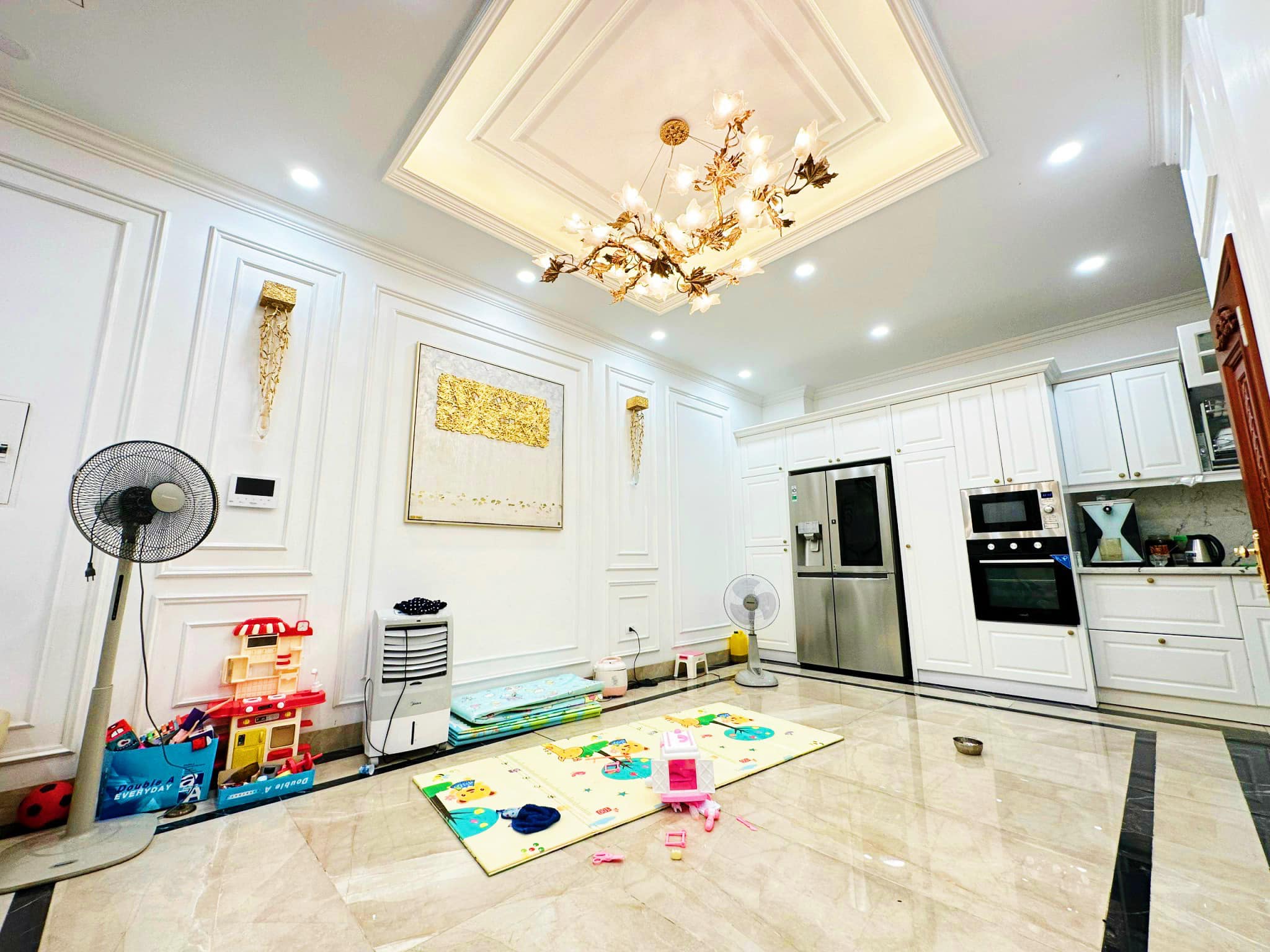 Bán nhà liền kề A10 Nam Trung Yên Cầu Giấy nhỉnh 25 tỷ.