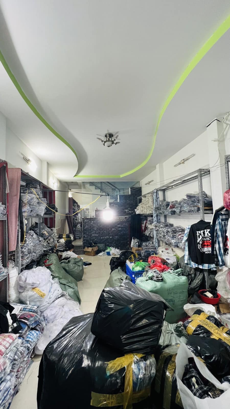 Bán Nhà 2 Tầng, 100m2, Hẻm Xe Hơi , Ngay Chợ Tân Hương, Tân Phú,