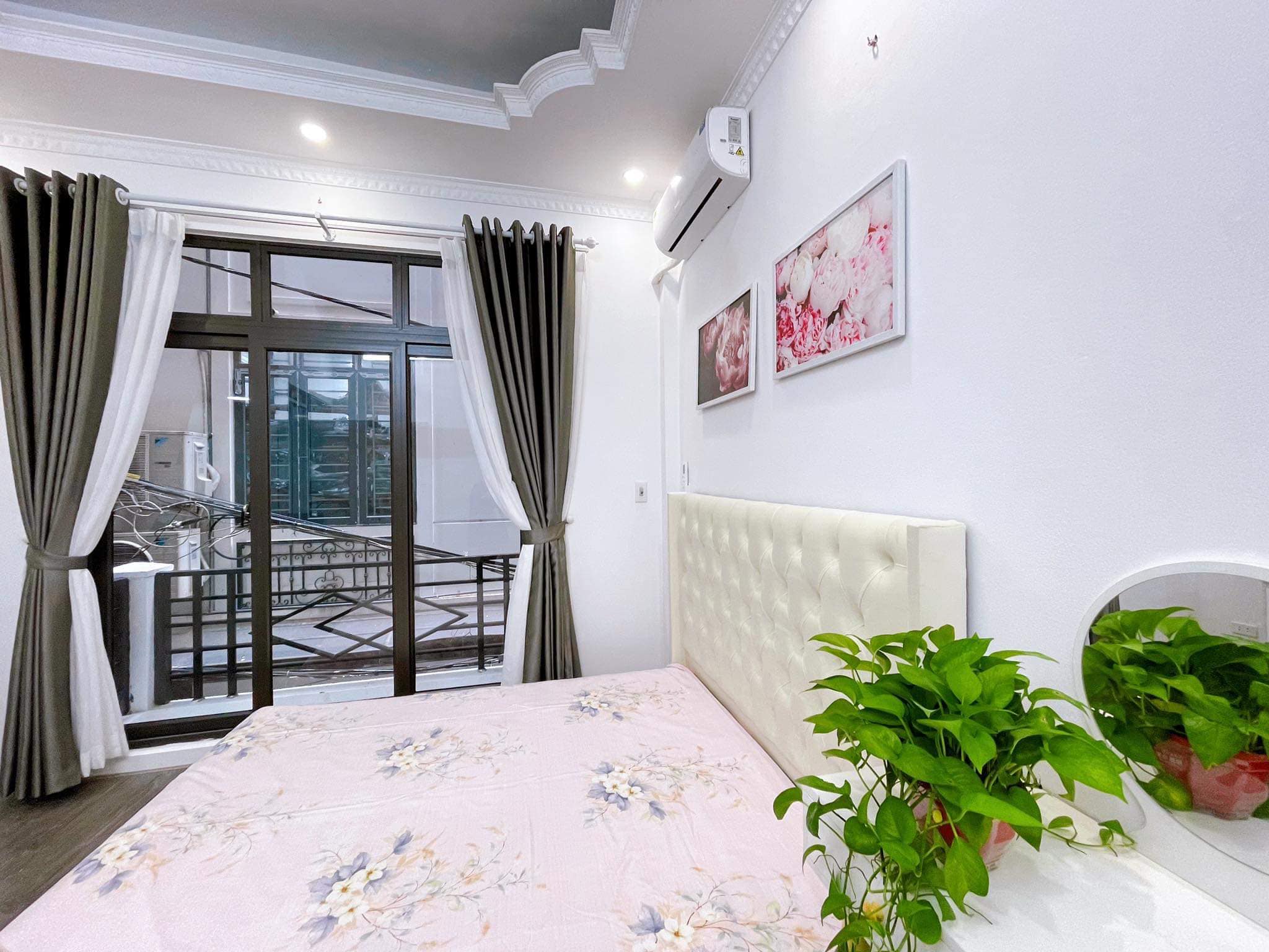 Bán nhà Vương Thừa Vũ ô tô phân lô 60m giá 10 tỷ 500