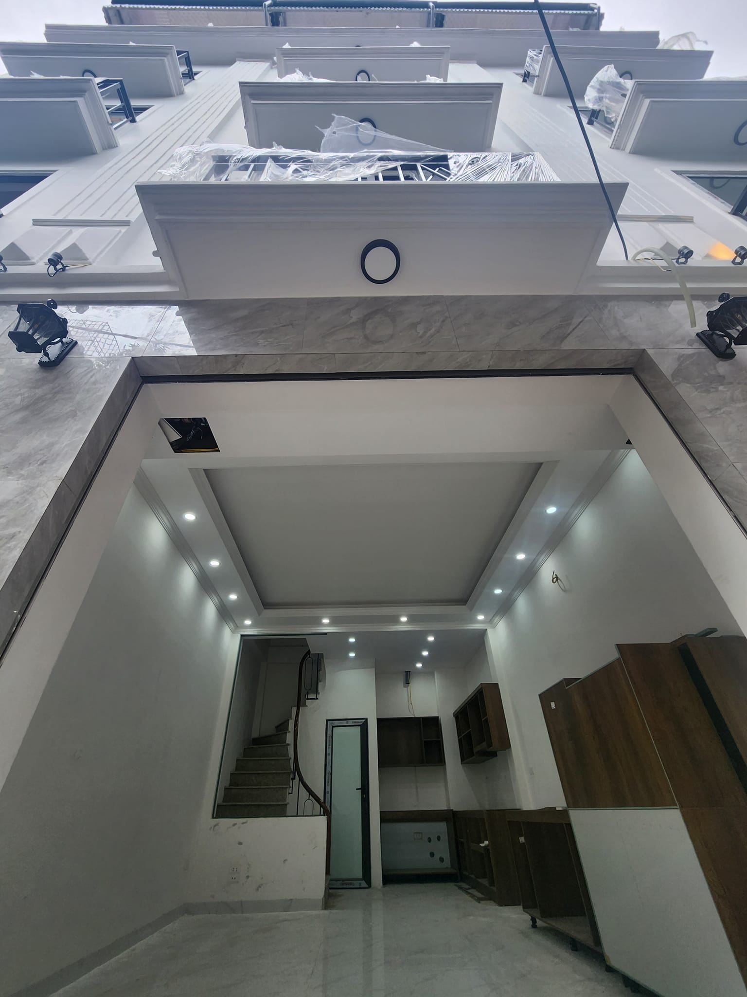 BÁN NHÀ NGÕ 279 ĐỘI CẤN - NHÀ MỚI ĐẸP - VỀ Ở NGAY - 35m2 - 5 tầng - mt 4.39m - GIÁ