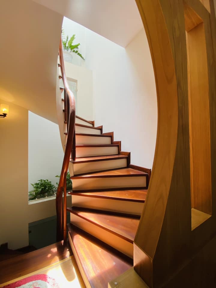 Pháo Đài Láng, nhà mới đẹp, ô tô đỗ cổng BÁN GẤP 6.66 tỷ