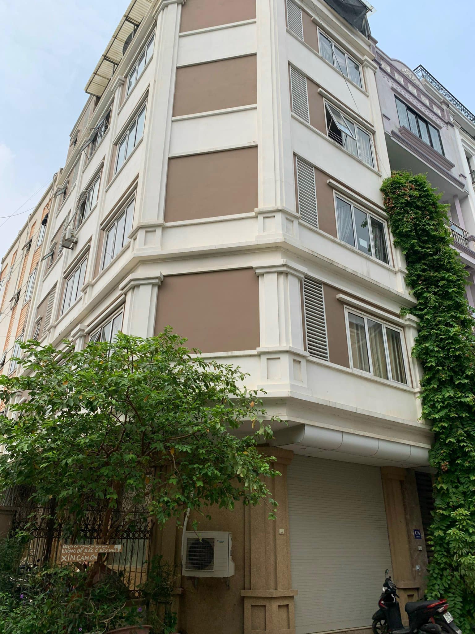 Hiếm. Bán nhà Phân Lô, Văn Cao, Lô góc, 110m2 x6Tầng,Thang máy,Ôtô tránh,KD,giá 22 tỷ