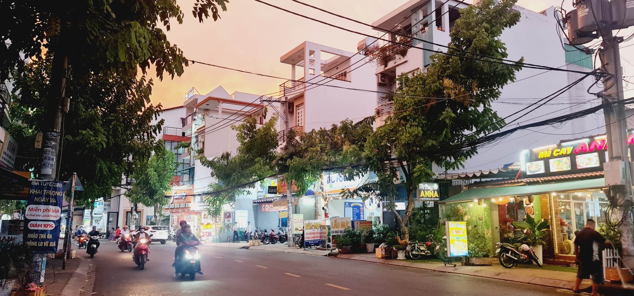 Bán Nhà Mặt Tiền Kinh Doanh Đường 20m - 56m2 - 5 Tầng - Thu nhập 20tr.tháng