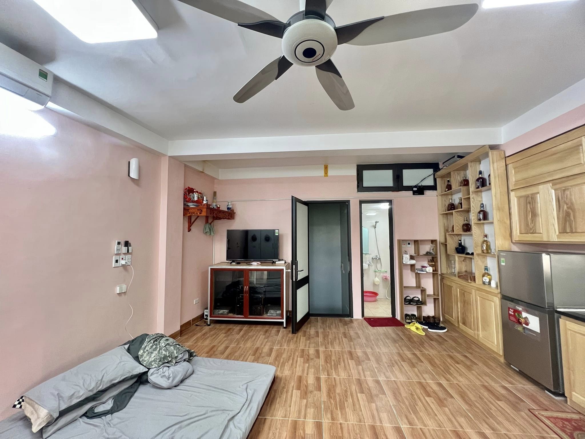 Bán Nhà Phố Phạm Văn Đồng 40m2 x 4 T x MT 5.2m x 8.7 tỷ.Kinh Doanh. Ngõ Thông Ô TÔ.
