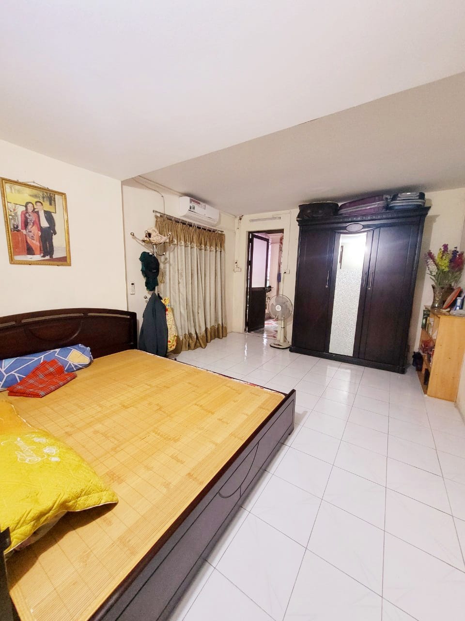 Bán tập thể tầng 4 gần ĐH Quốc gia đường Nguyễn Trãi, 3 phòng ngủ, 2.15 tỷ