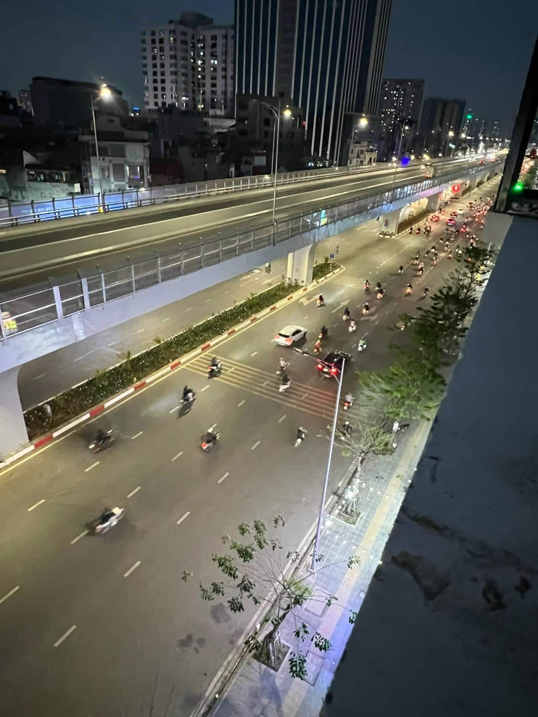 CỰC HÓT! MẶT PHỐ ĐẠI LA 7 TẦNG THANG MÁY, VỈA HÈ ĐÁ BÓNG, KINH DOANH ĐA NGÀNH. CHỈ 26 TỶ.