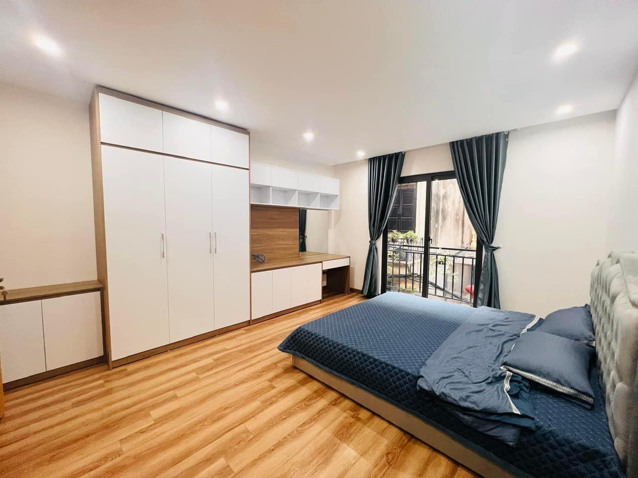 PHÂN LÔ CẦU DIỄN - CÁCH Ô TÔ 20M - NHÀ MỚI Ở NGAY - DÂN TRÍ CAO - MẶT TIỀN RỘNG