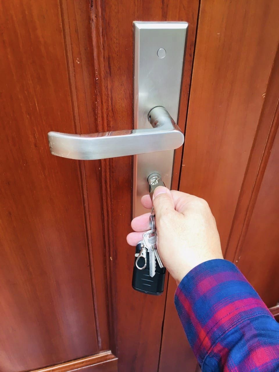 BÁN NHÀ CHÍNH CHỦ 45M2 5 TẦNG, 4 NGỦ NGÕ TO RỘNG Ô TÔ TRÁNH 15M NHÚ 4 TỶ TẶNG FULL NỘI THẤT ĐẸP