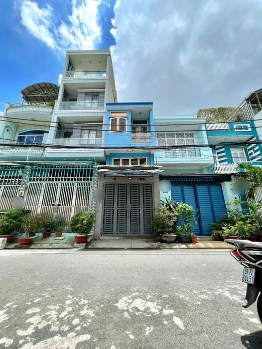 Hẻm nhựa 10m Ngay Chợ Tân Hương, 2 Tầng, Khu vip , Chủ Ngộp Nặng Cần Bán Gáp.