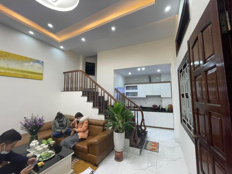 BÁN NHÀ VĂN CAO, BA ĐÌNH, TẶNG NỘI THẤT, 40M2 4 TẦNG, GIÁ 4.3 TỶ