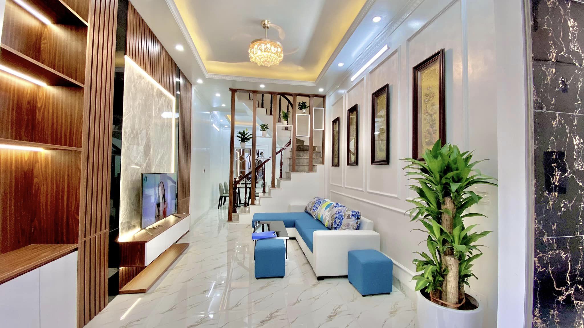 NHÀ ĐẸP 5 TẦNG MỖ LAO, GẦN HỒ, NGÕ RỘNG 2.5M, DT 45M GIÁ 5.1 TỶ.