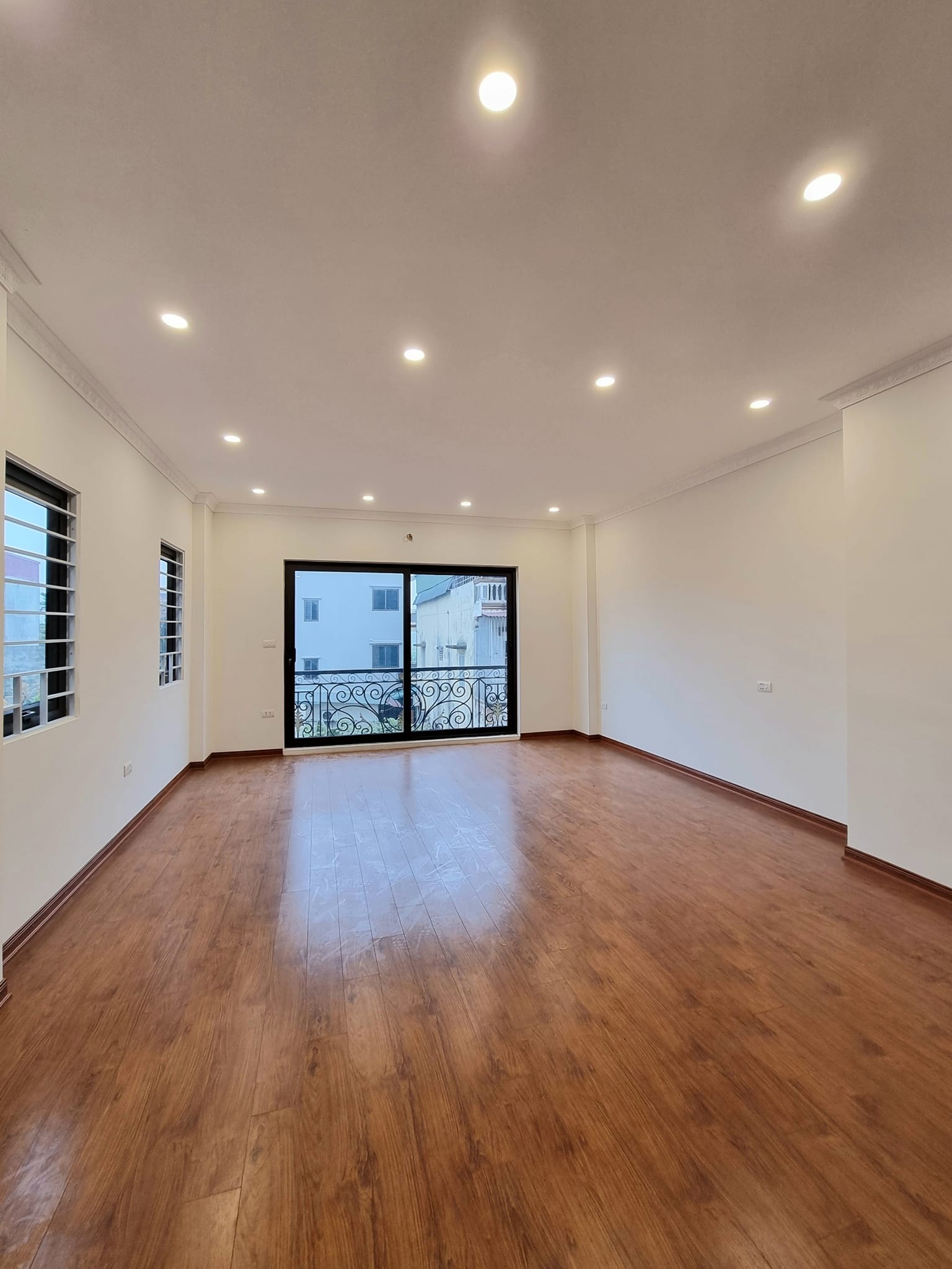 Bán ngôi nhà 55m2 phố Nghi Tàm, Tây Hồ Gara Ô tô Thang máy FUJI Kinh doanh đa dạng 12.3 Tỷ