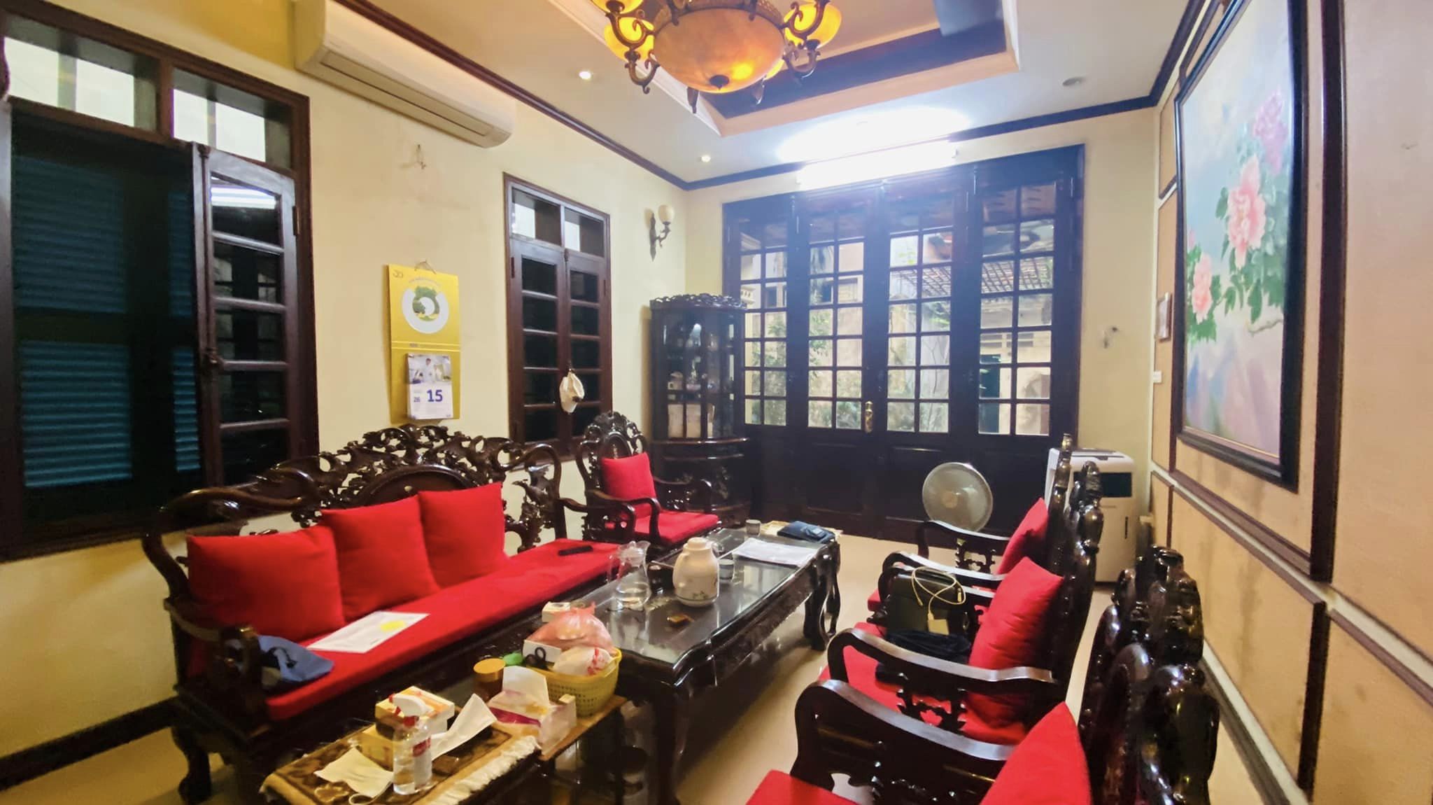 Sốc! Bán nhà Mặt phố Núi Trúc, Ba Đình 70mx5T MT5m chỉ 21 tỷ cho thuê 60 tr/tháng ô tô 2 chiều