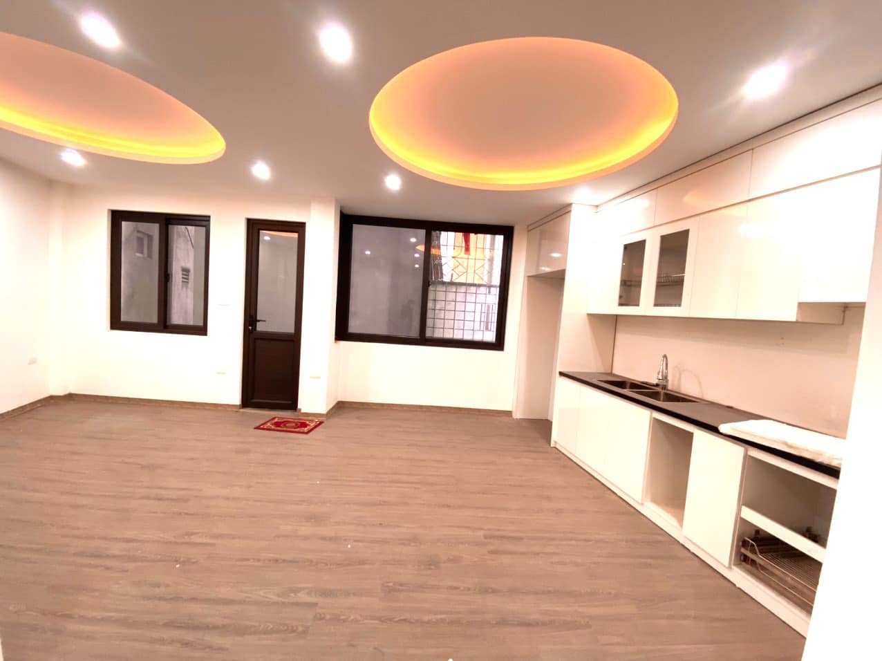 Bán nhà Láng Hạ, Thành Công 40m2 x5Tầng,lô góc 2 mặt thoáng, sát phố, giá 4.75 tỷ