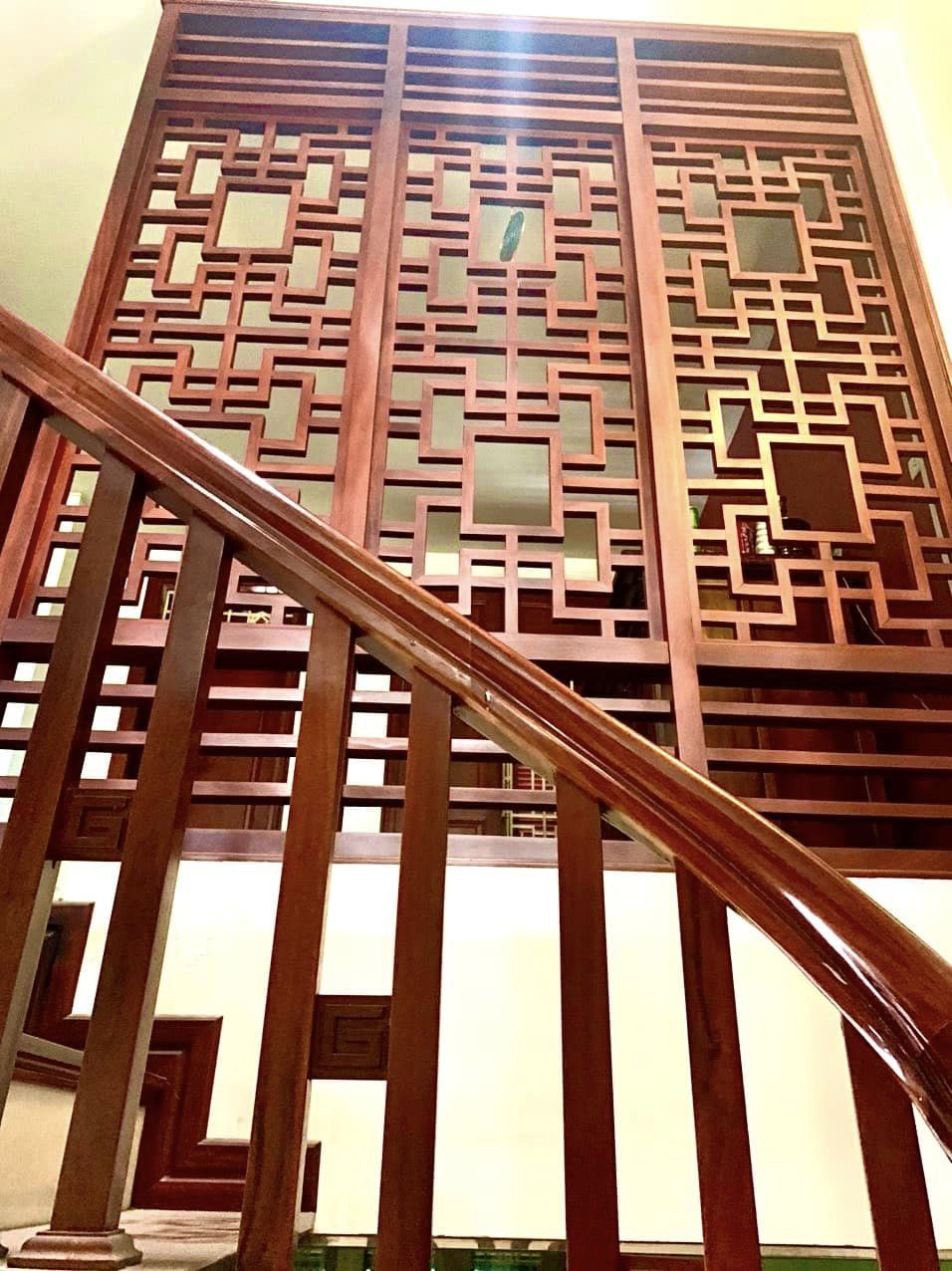 Đẳng cấp Phân Lô, Nhà đẹp Trần Quốc Hoàn 55m2 x 5T,Gara ô tô, KD đỉnh 12 tỷ.