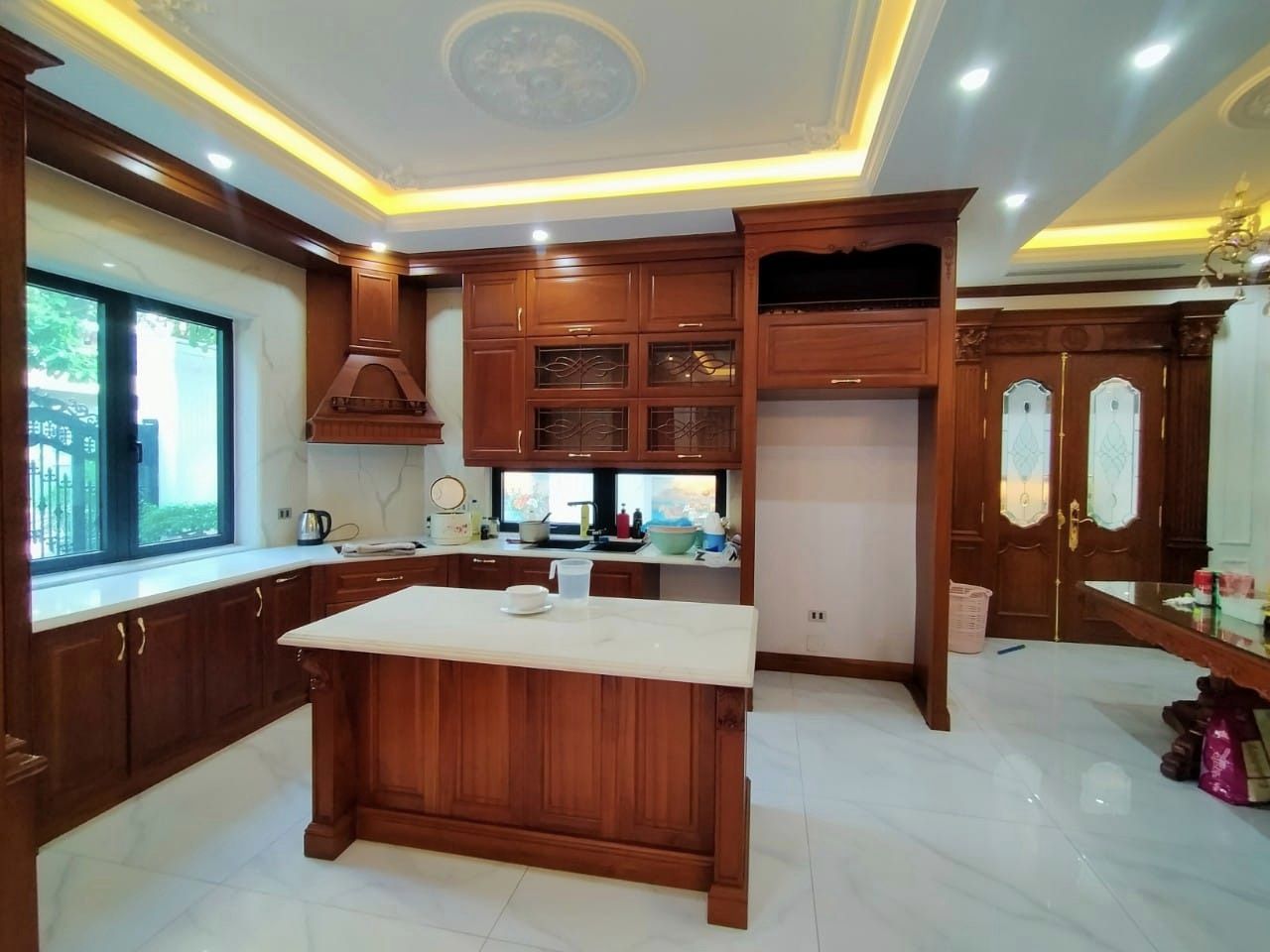 Bán tòa nhà Trung Kính 138m 8 tầng nổi 1 tầng hầm giá mềm