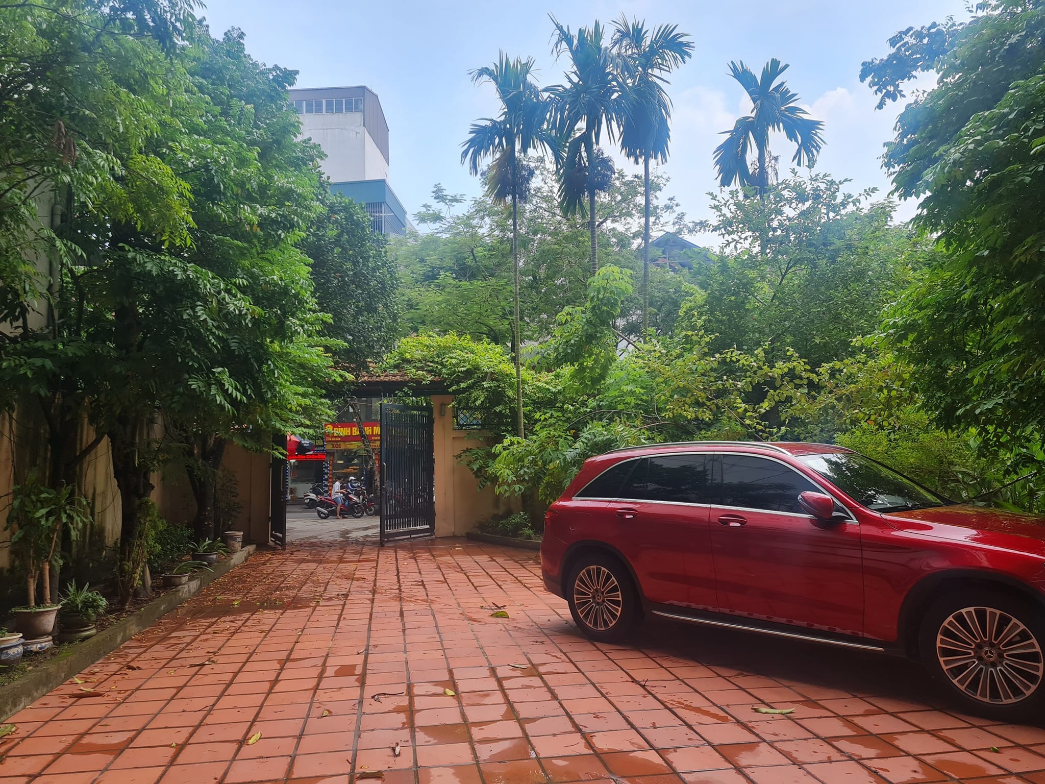 Bán Nhà Mặt Phố 455M2 1 Sổ Full Thổ Cư Mặt Tiền 15M -MP Đội Cấn 350Tr/m