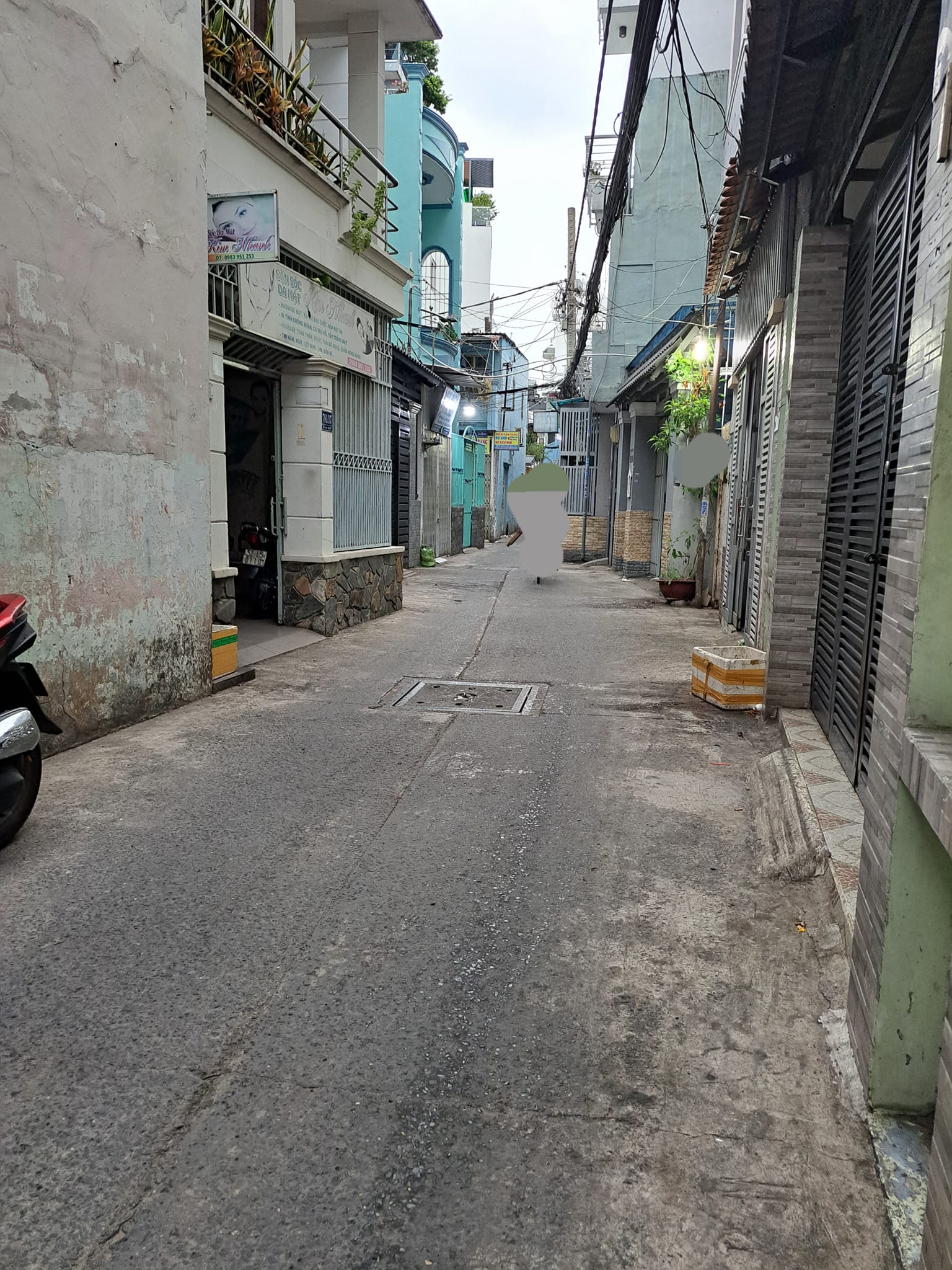 Nhà bán Tân Bình, sát Hẻm lớn Lạc Long Quân, 24m2 chỉ 2.35 tỷ(TL)